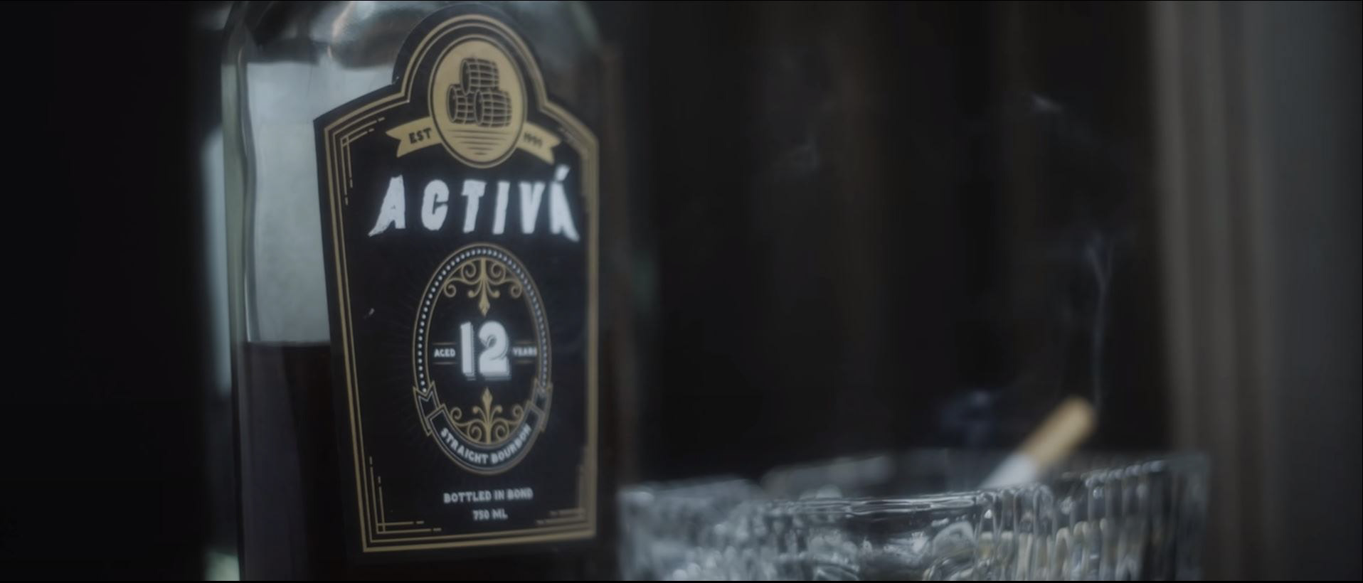 Imágen del videoclip Lo Que Sea de Oki