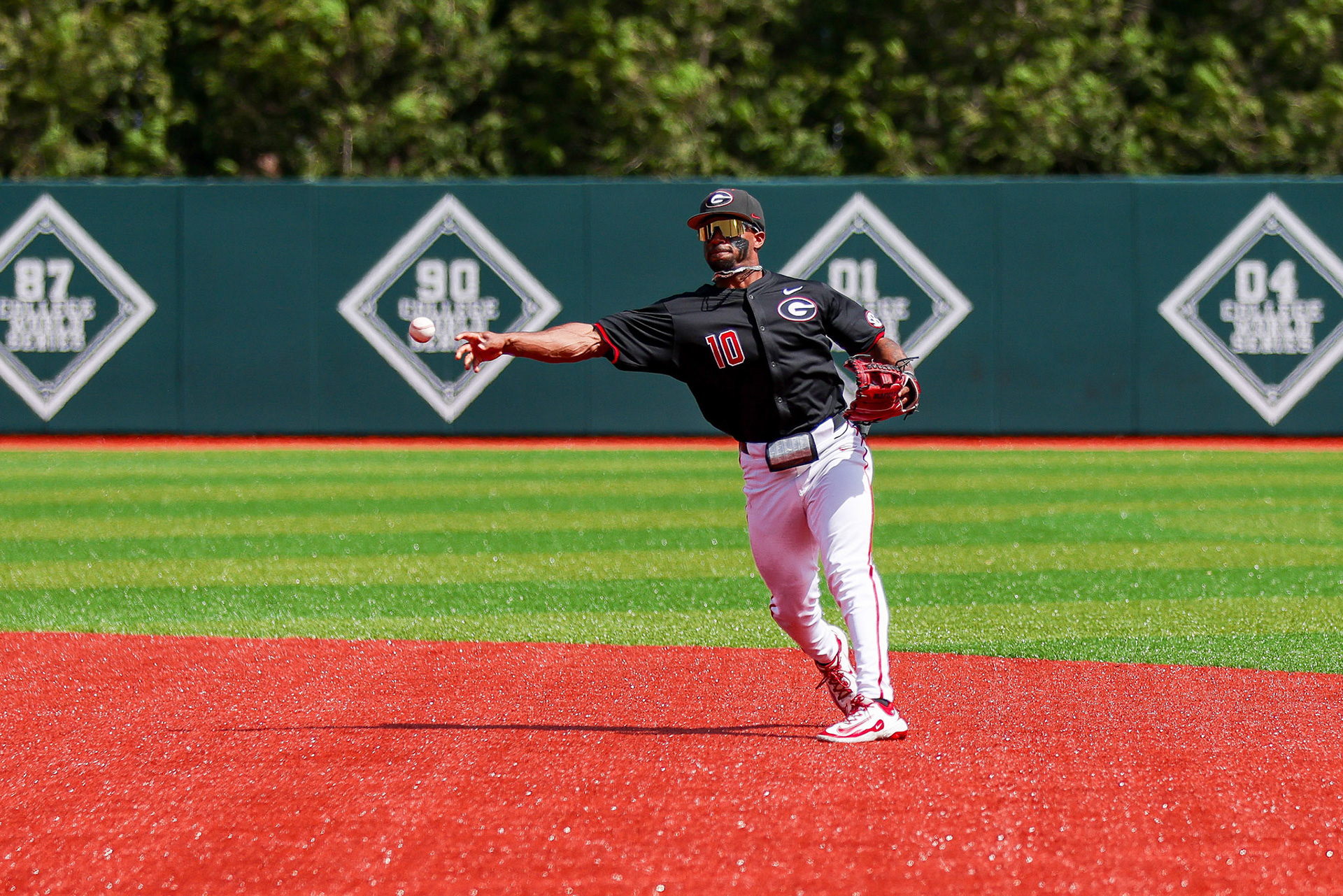 Georgia outfielder/infielder Robbie Burnett (10) during Georgia’s game against Kentucky at Foley Field in Athens, Ga., on Sunday, March 16, 2025. (Blake Caviness/UGAAA)