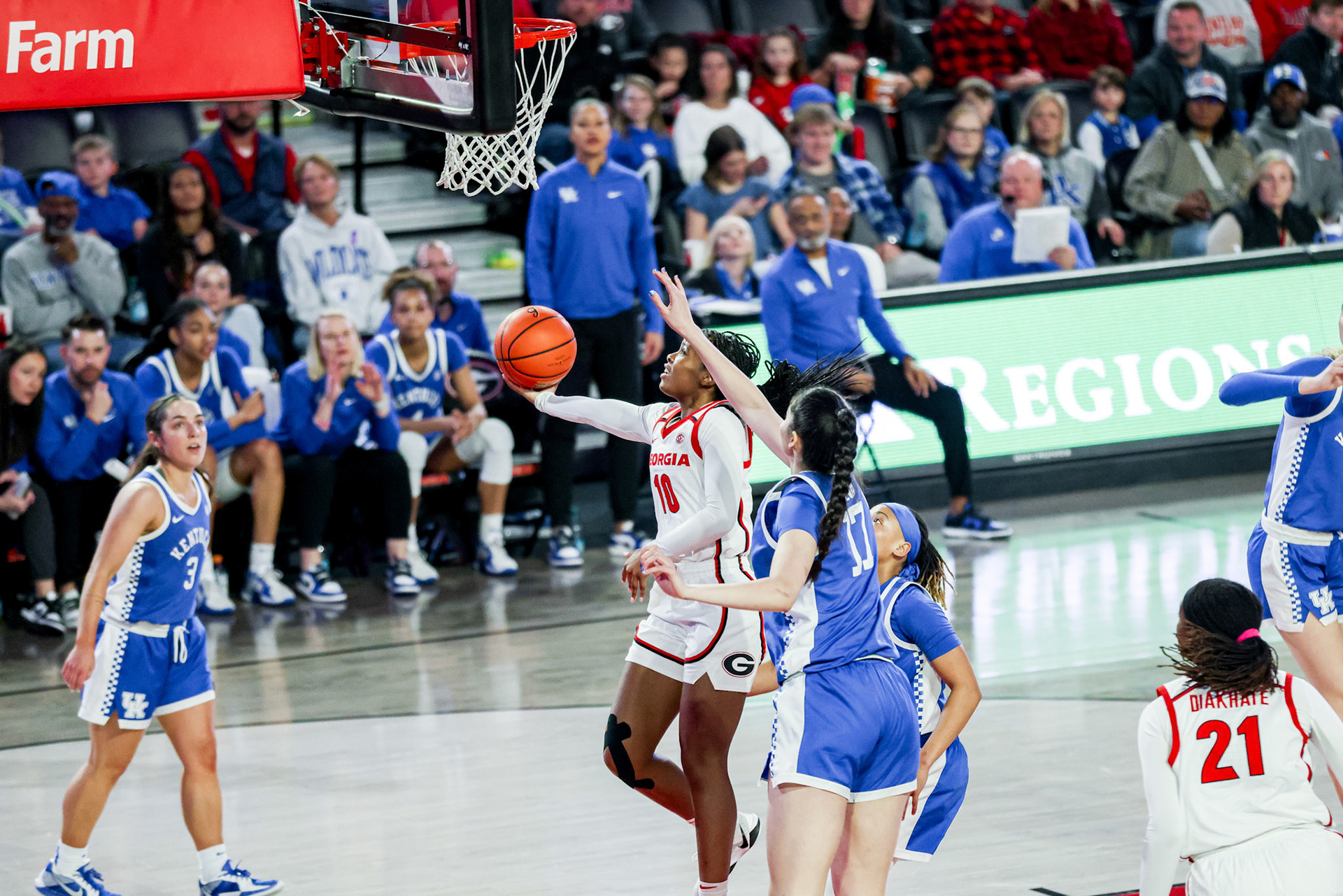 Georgia guard De'Mauri Flournoy (10) during Georgia’s game against Kentucky at Stegeman Coliseum in Athens, Ga., on Sunday, Jan. 19, 2025. (Blake Caviness/UGAAA)