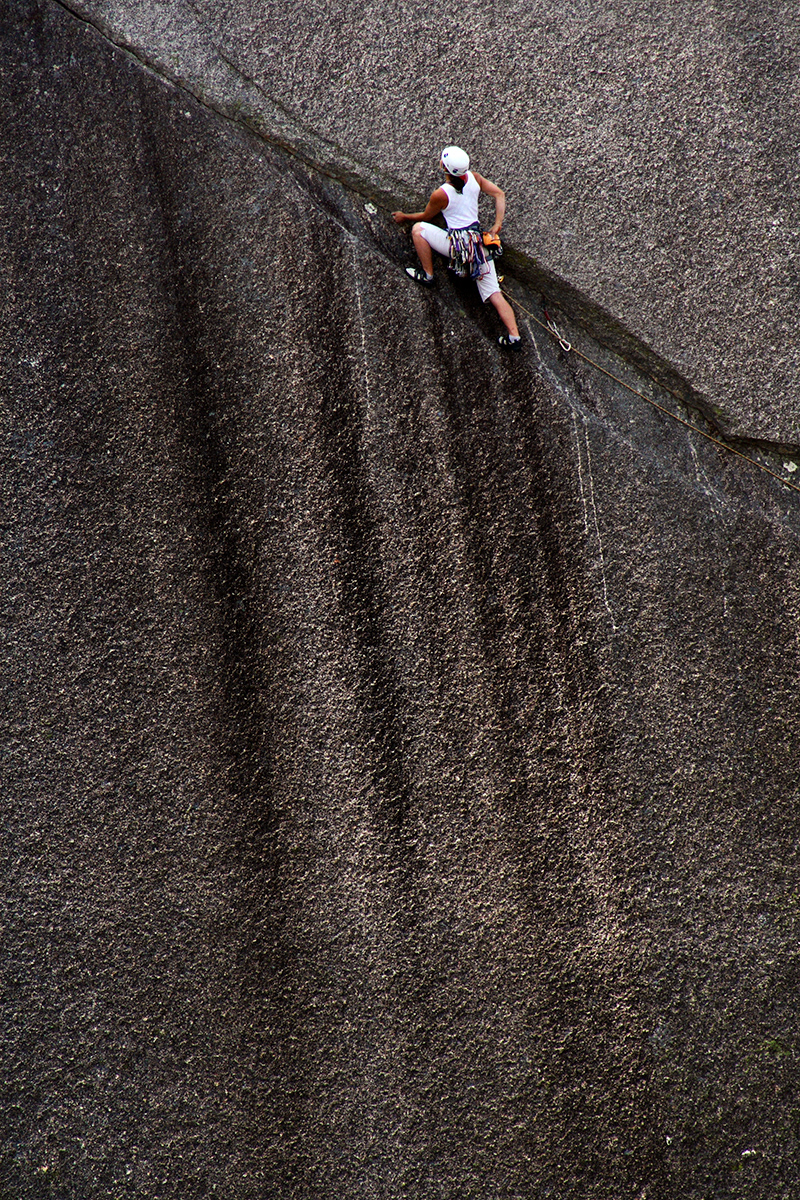 Girraween N.P, Queensland. Climbing Scimitar on the Second Pyramid.