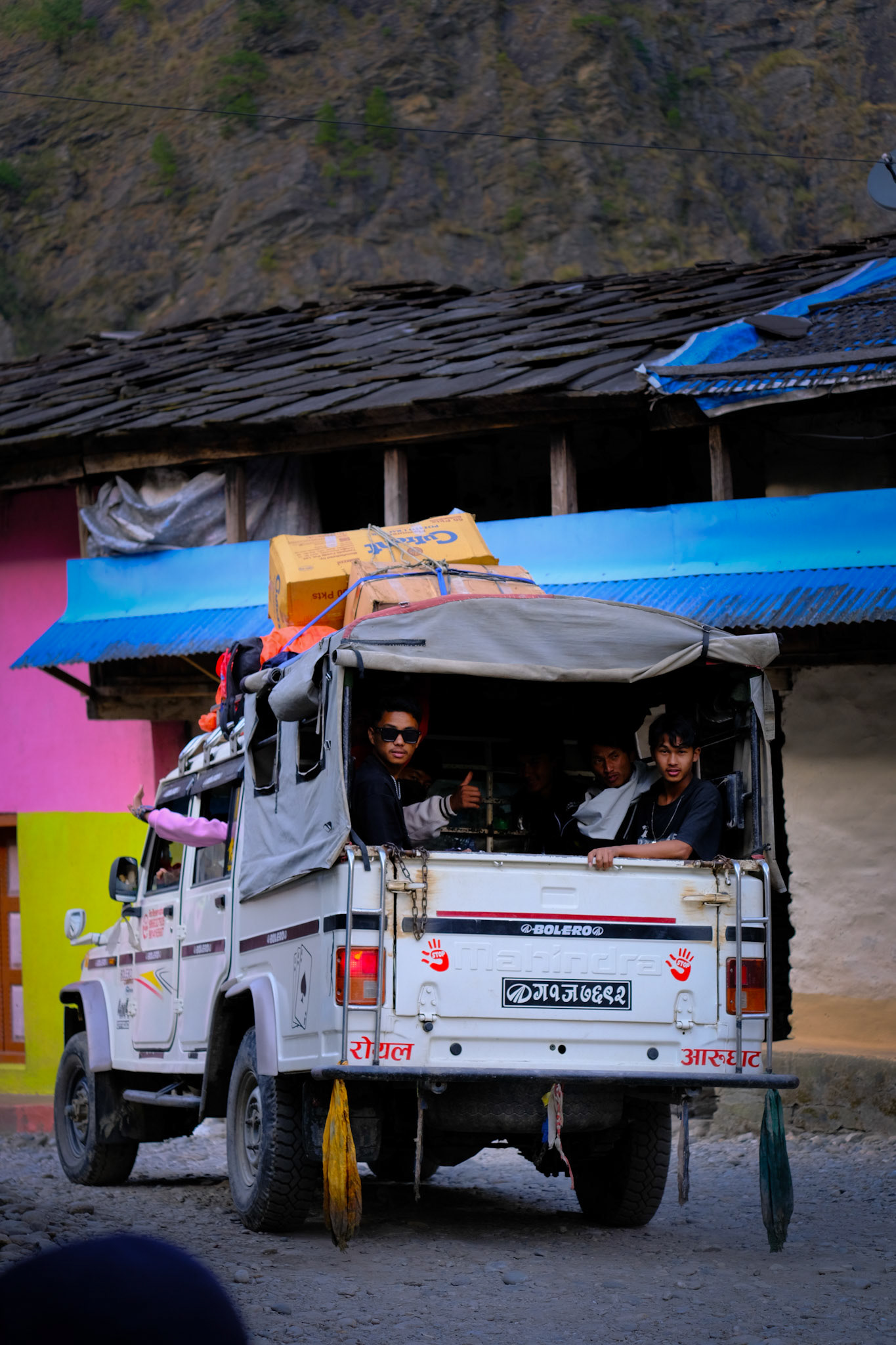 Jeep bringing kids back from school