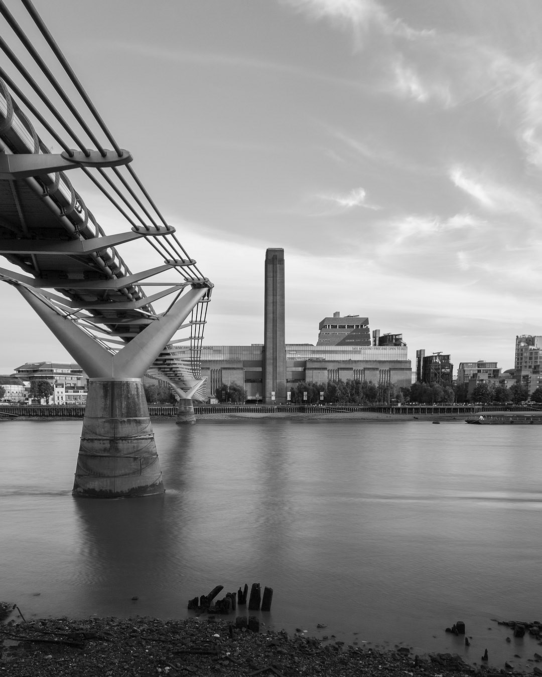 Millennium bridge + Tate Modern