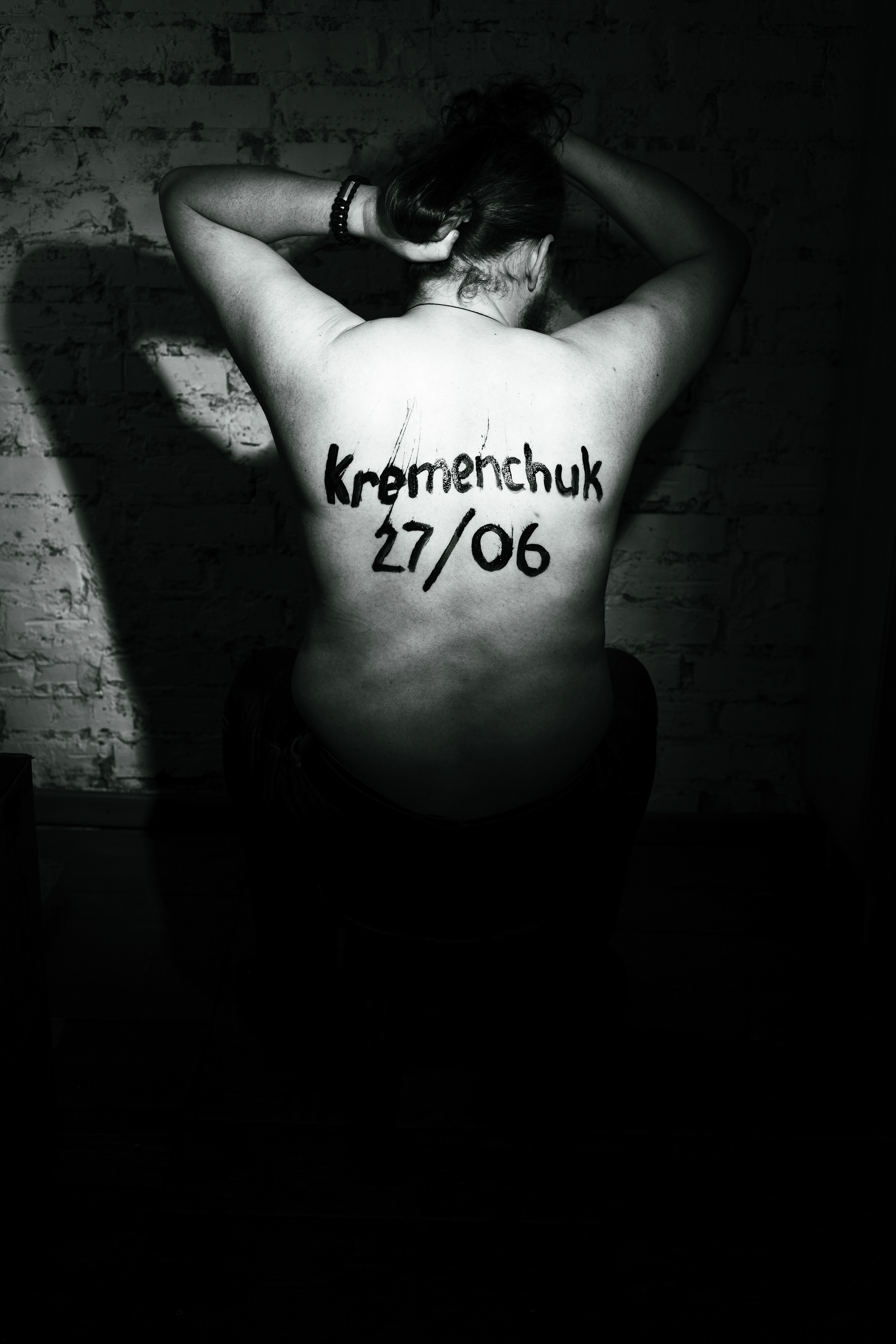 Volodymyr Zelenskyi: "Poltava area. Kremenchuk. The occupiers hit the shopping center with missiles, where there were more than a thousand civilians. The mall is on burn, rescuers are fighting the fire, the number of victims is unimaginable. No danger for the Russian army. No strategic value. Just the people's attempts to live a normal life that makes the occupiers so angry."