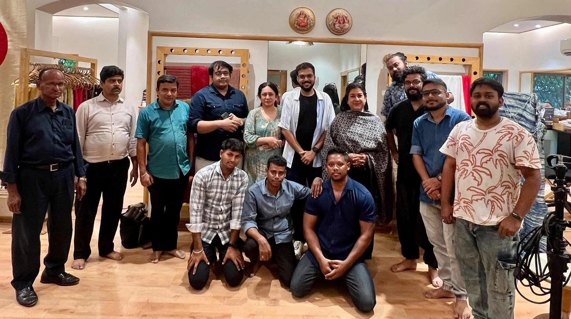 Wrap Picture, Weavers Studio