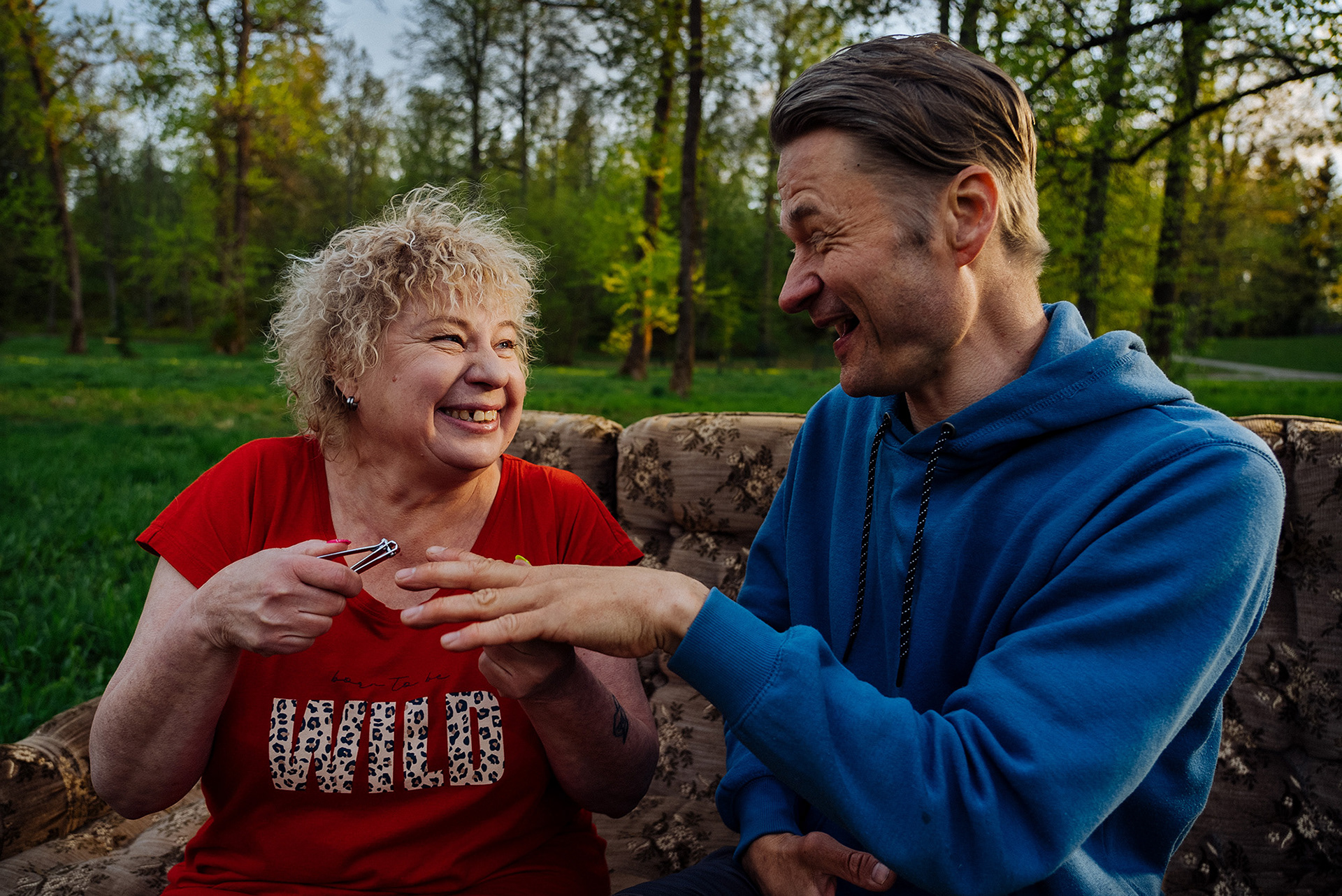 Tragikoomisen näytelmän keskiössä oli äidin ja autisminkirjolla olevan pojan kipeä ja toisaalta hellyttävän kaunis suhde. Rooleissa Ulla-Maija Järnstedt ja Karo Lauronen.