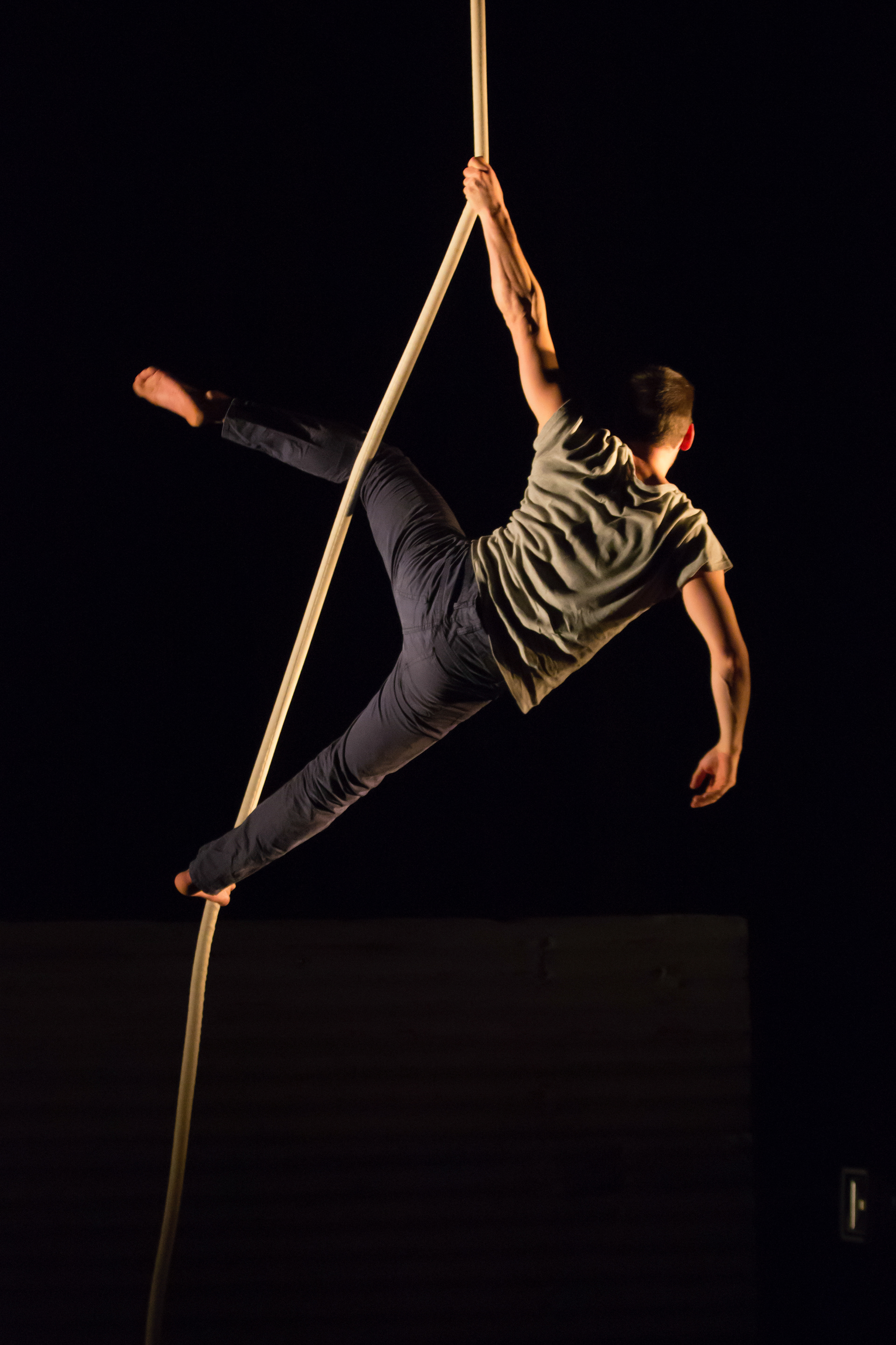 Compagnie Cirqu'en Choc , «Scintilla», Théâtre du Baladin, Savièse 28.03.2018 ©Sian Caline-Photographe. Contenus protégés. Toute utilisation non autorisée est passible de poursuites selon la LDA.