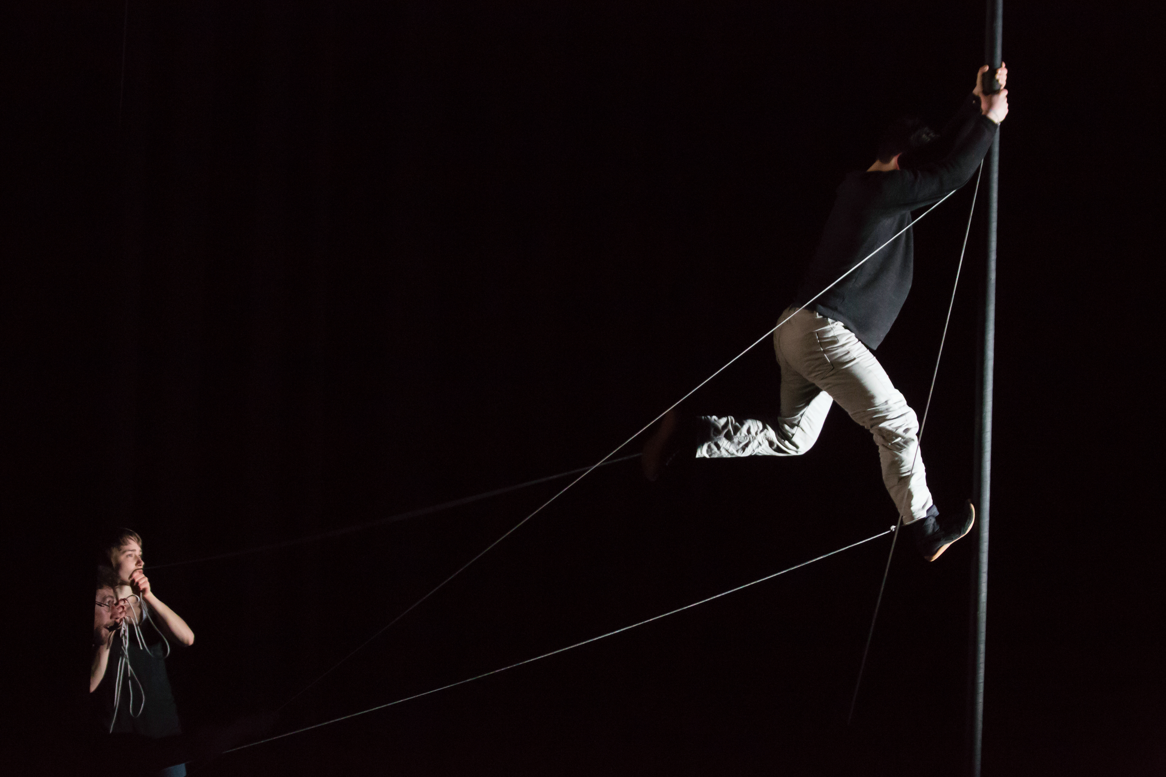 Compagnie Cirqu'en Choc , «Scintilla», Théâtre du Baladin, Savièse 28.03.2018 ©Sian Caline-Photographe. Contenus protégés. Toute utilisation non autorisée est passible de poursuites selon la LDA.