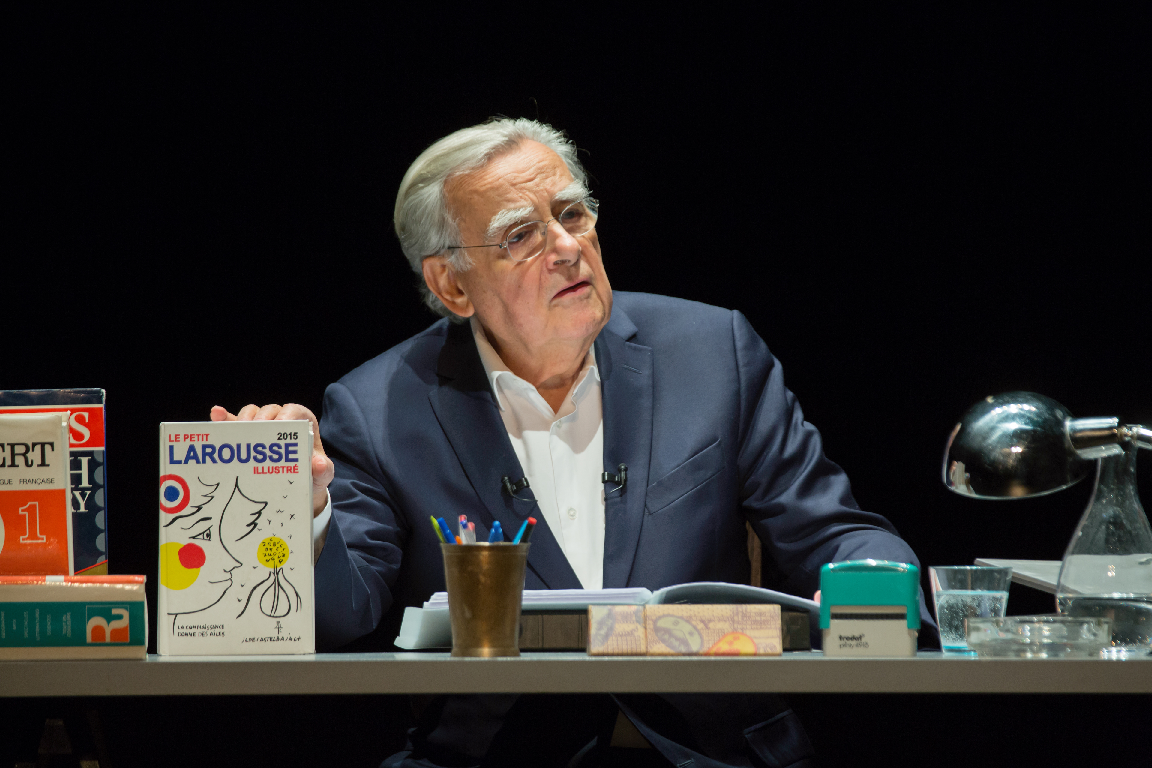 Bernard Pivot, Théâtre du Baladin, Savièse 21.12.2017 ©Sian Caline-Photographe. Contenus protégés. Toute utilisation non autorisée est passible de poursuites selon la LDA.