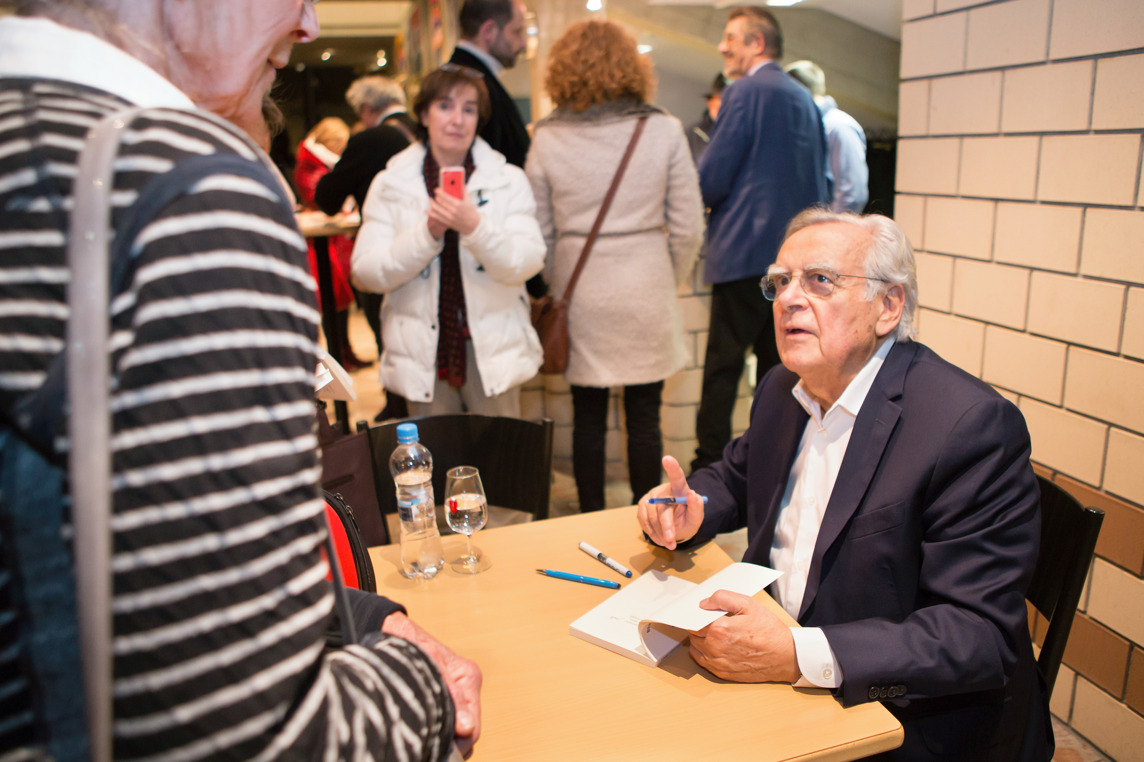 Bernard Pivot, Théâtre du Baladin, Savièse 21.12.2017 ©Sian Caline-Photographe. Contenus protégés. Toute utilisation non autorisée est passible de poursuites selon la LDA.