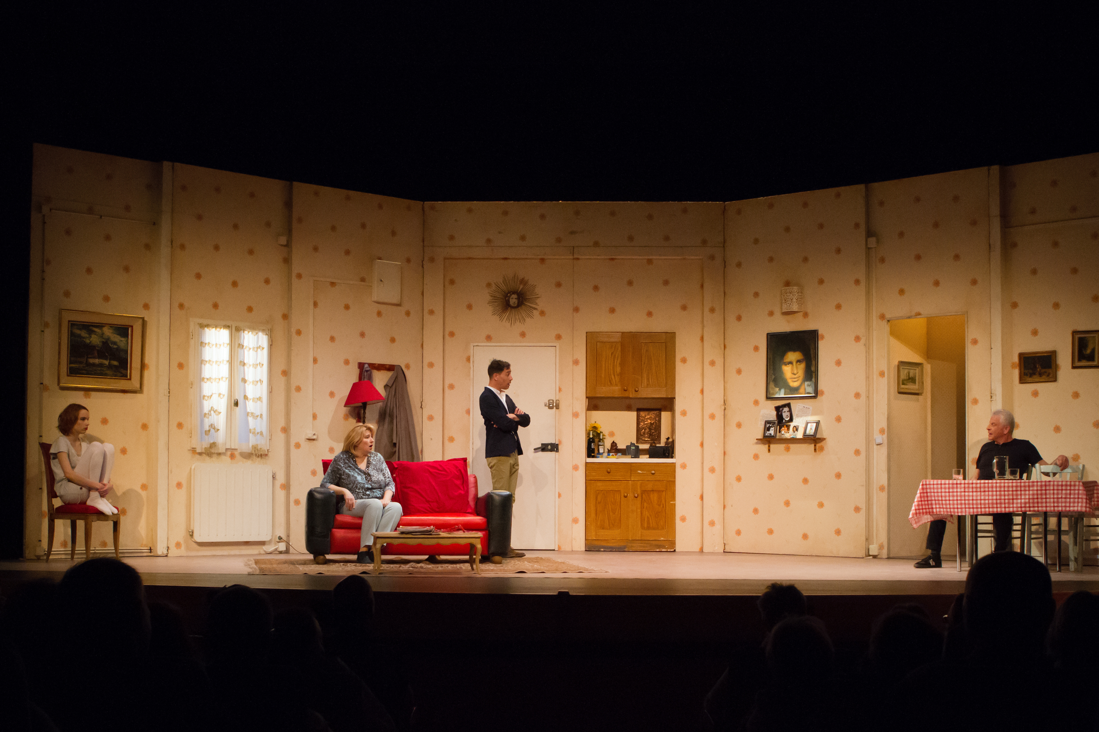 "Numéro complémentaire", Théâtre du Baladin, Savièse 12.04.2018 ©Sian Caline-Photographe. Contenus protégés. Toute utilisation non autorisée est passible de poursuites selon la LDA.