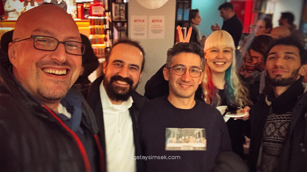 Netflix - Hot Skull - Premiere