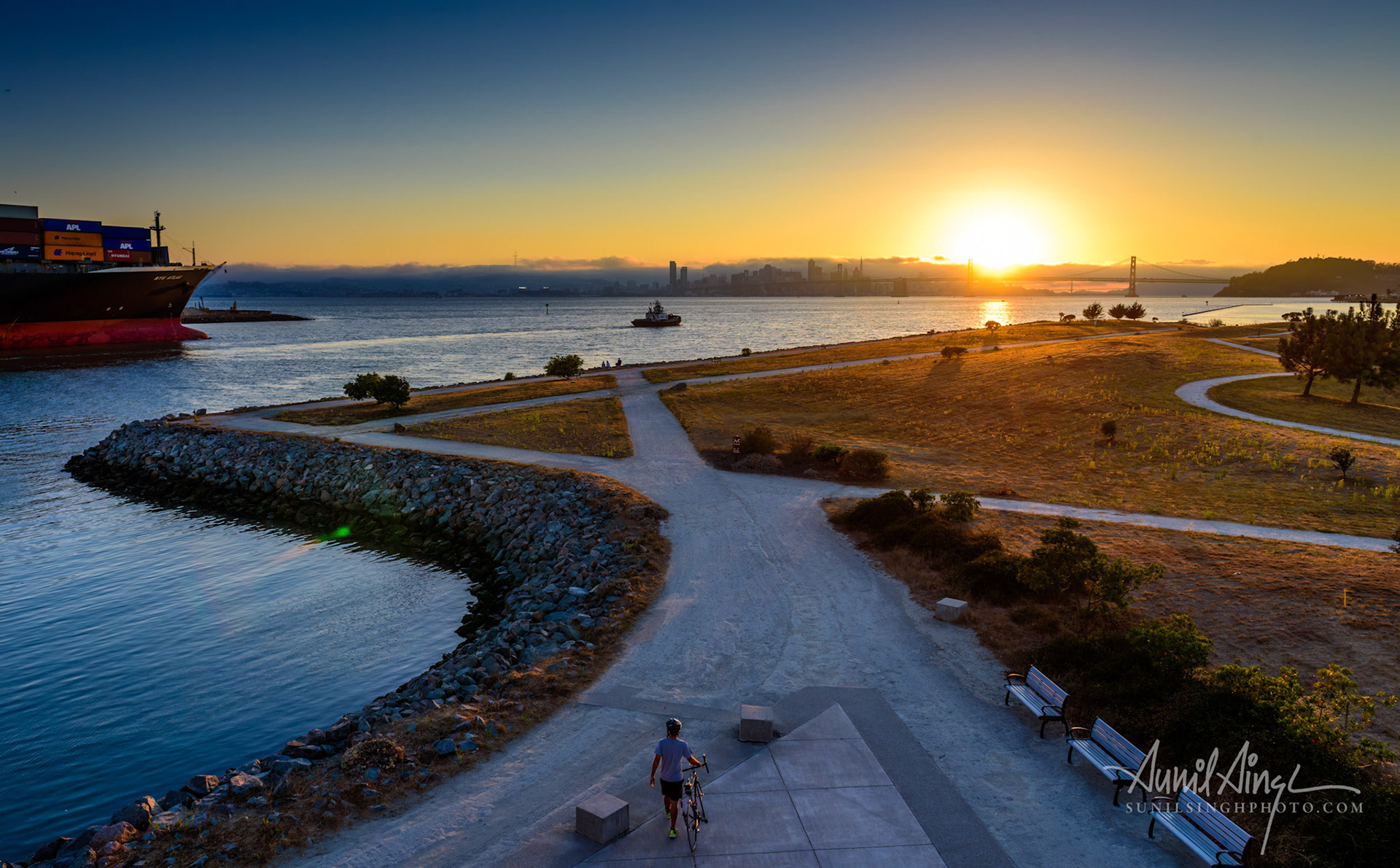 Middle Harbor Shoreline Park, Port of Oakland, CA, USA