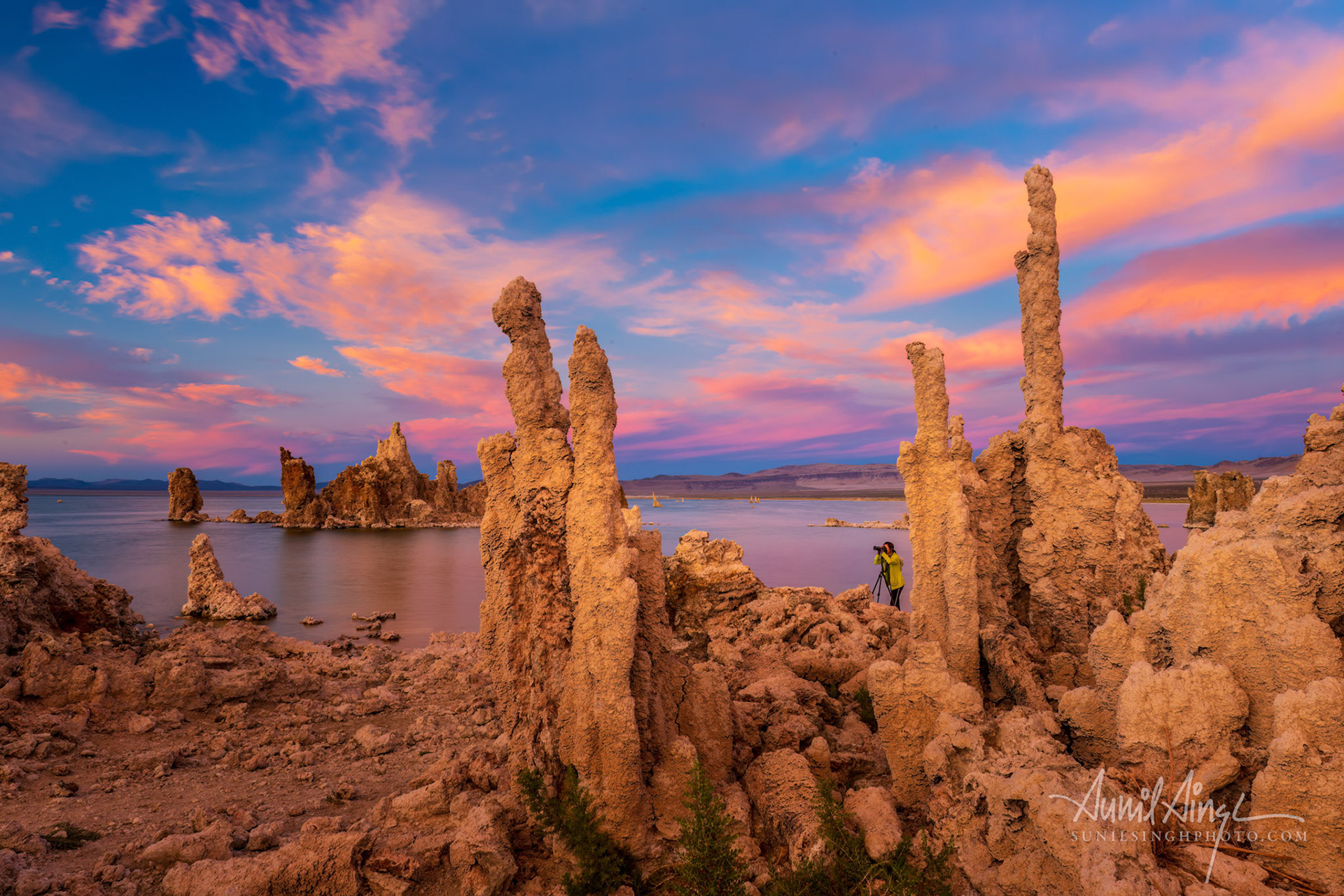 Mono Lake, Tufa Towers,  California, USA