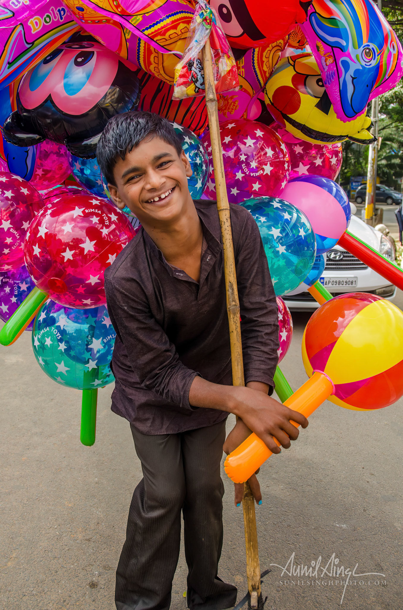 Baloon Seller, Jayanagar Market, Bangalore, India