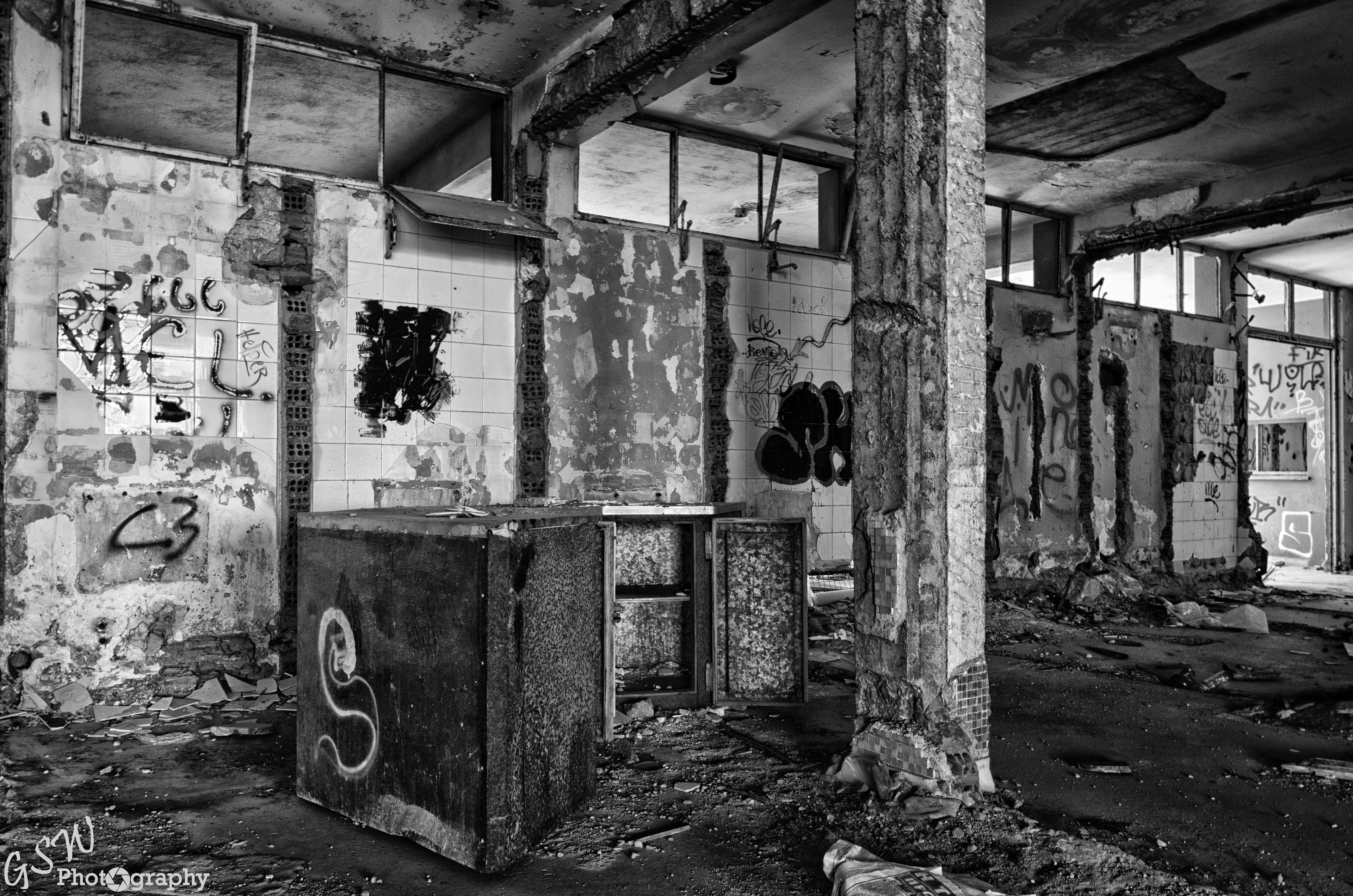 Reception is closed, Greece