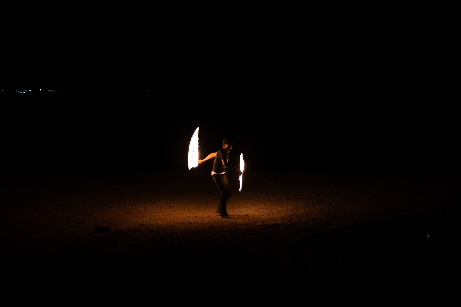 [5] 1/13, F2.8, ISO 800, 70mm