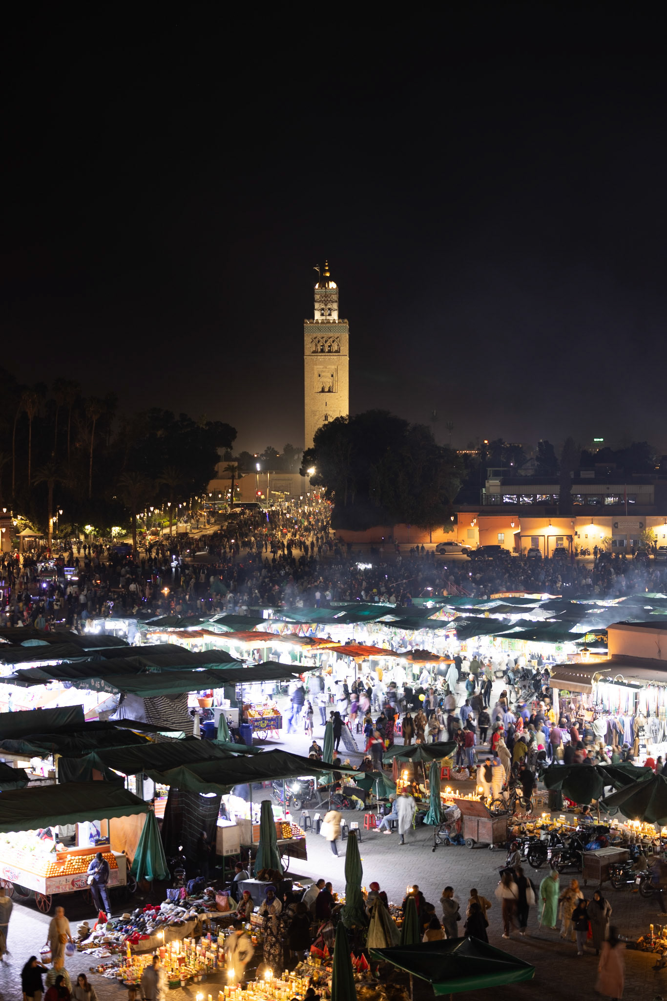 [3] 1/5, F2.8, ISO 200, 70mm