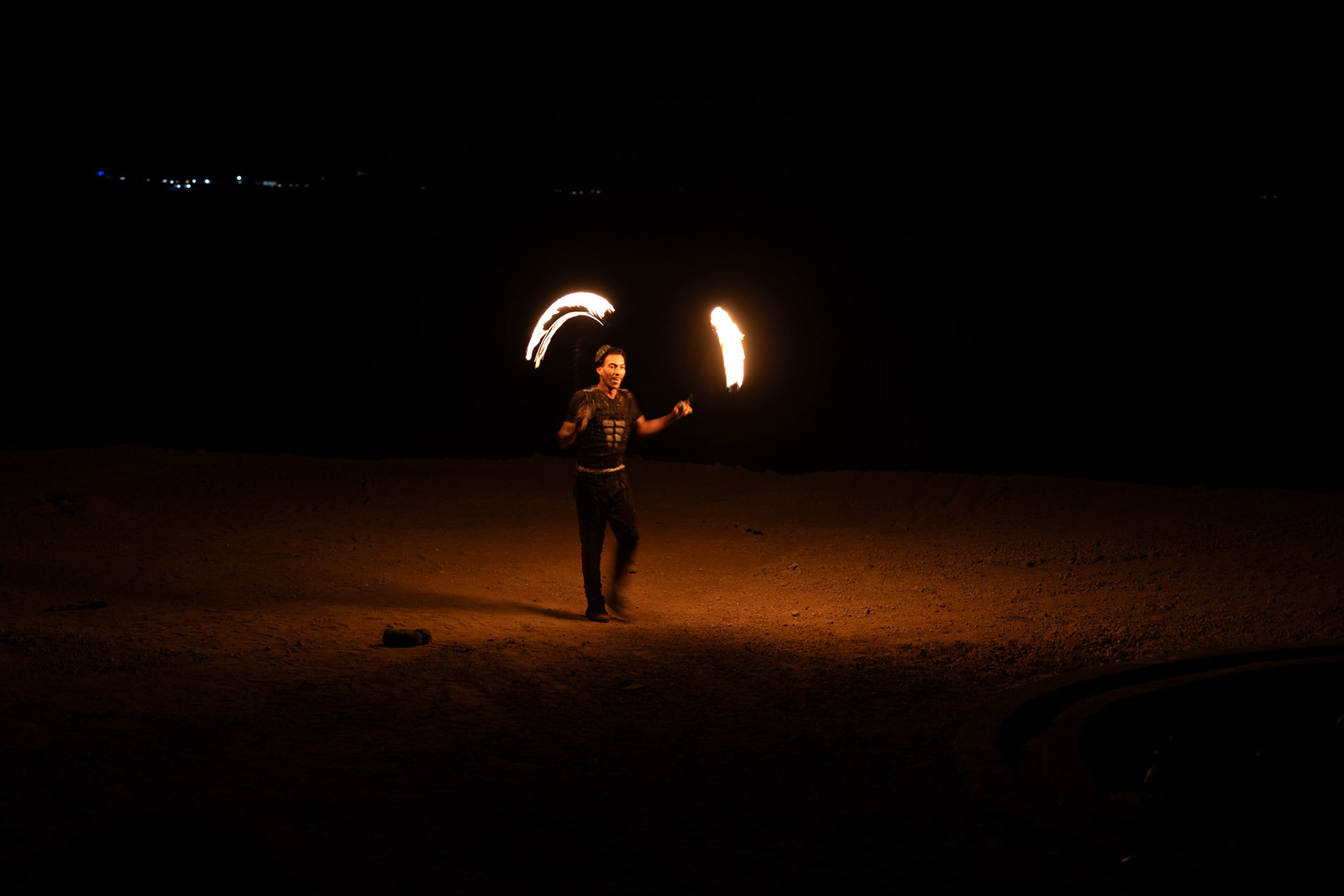 [7] 1/8, F2.8, ISO 800, 70mm