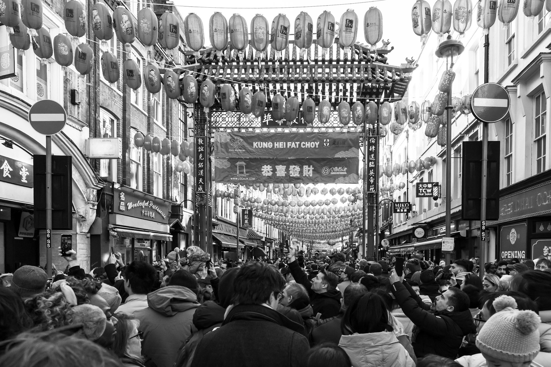24mm - 1/1000s - F8 - ISO 3200