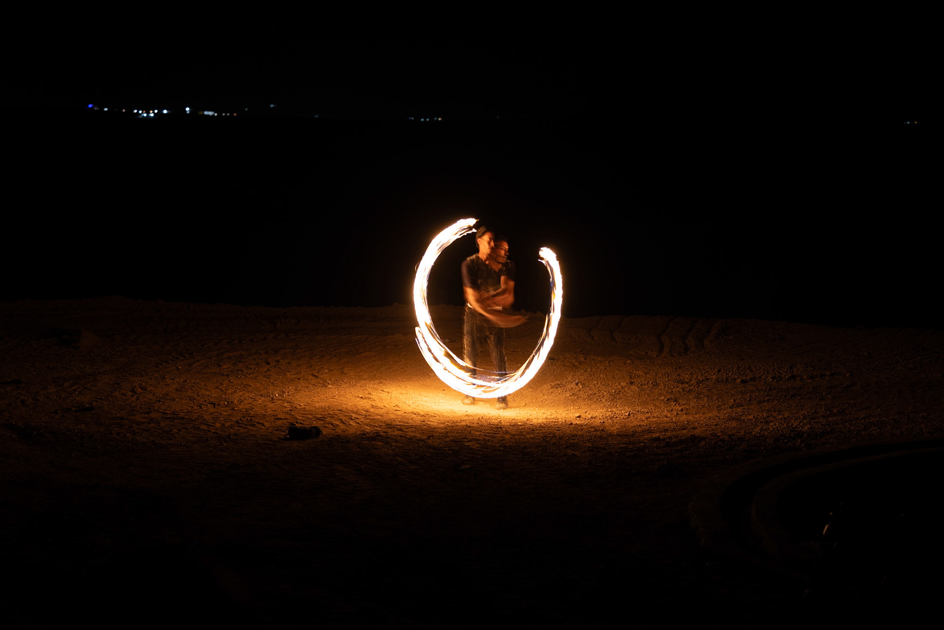 [9] 3/10, F2.8, ISO 800, 70mm