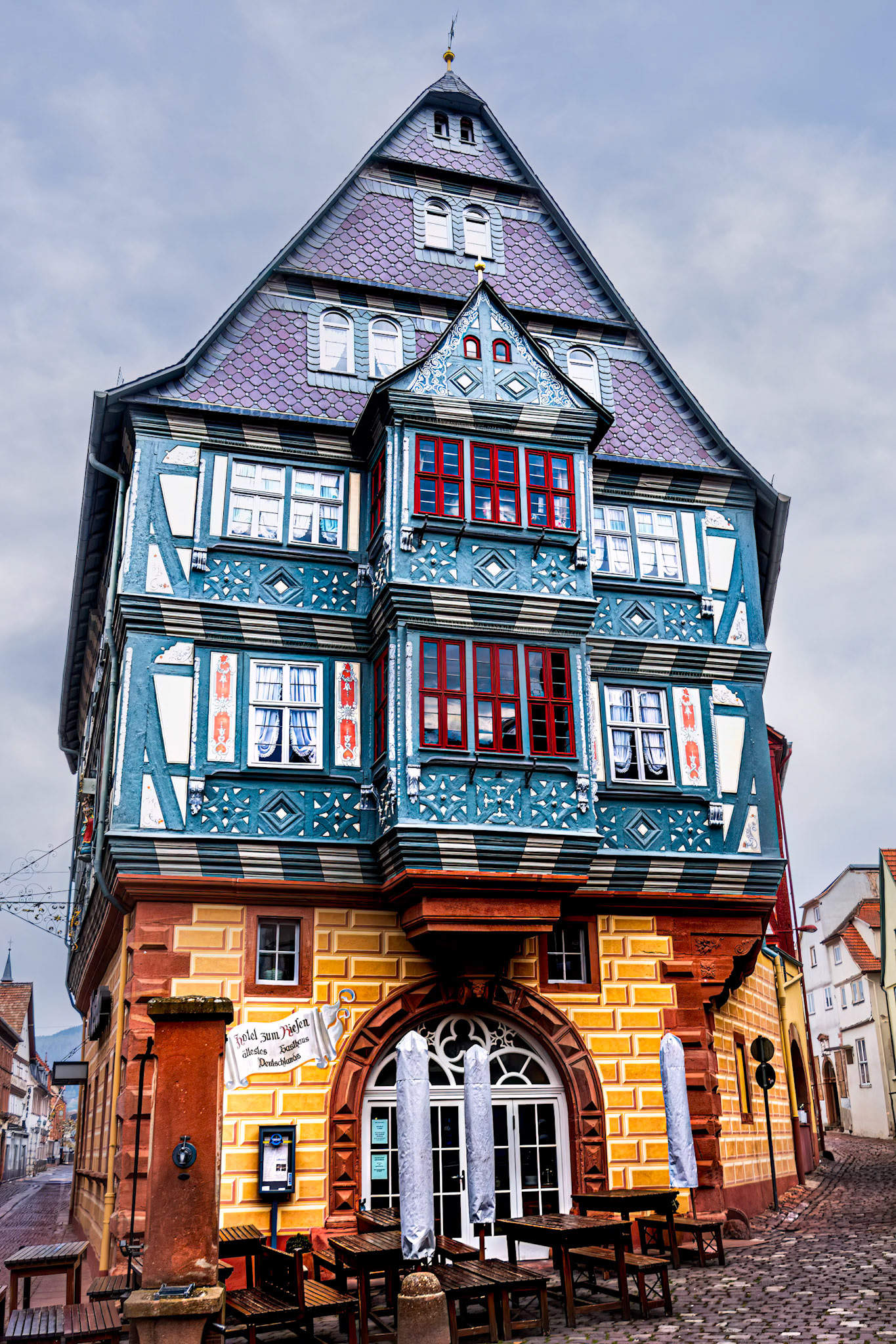 Zum Riesen - The Giant rebuilt in 1590 as half-timbered. (Elvis Presley slept here.)