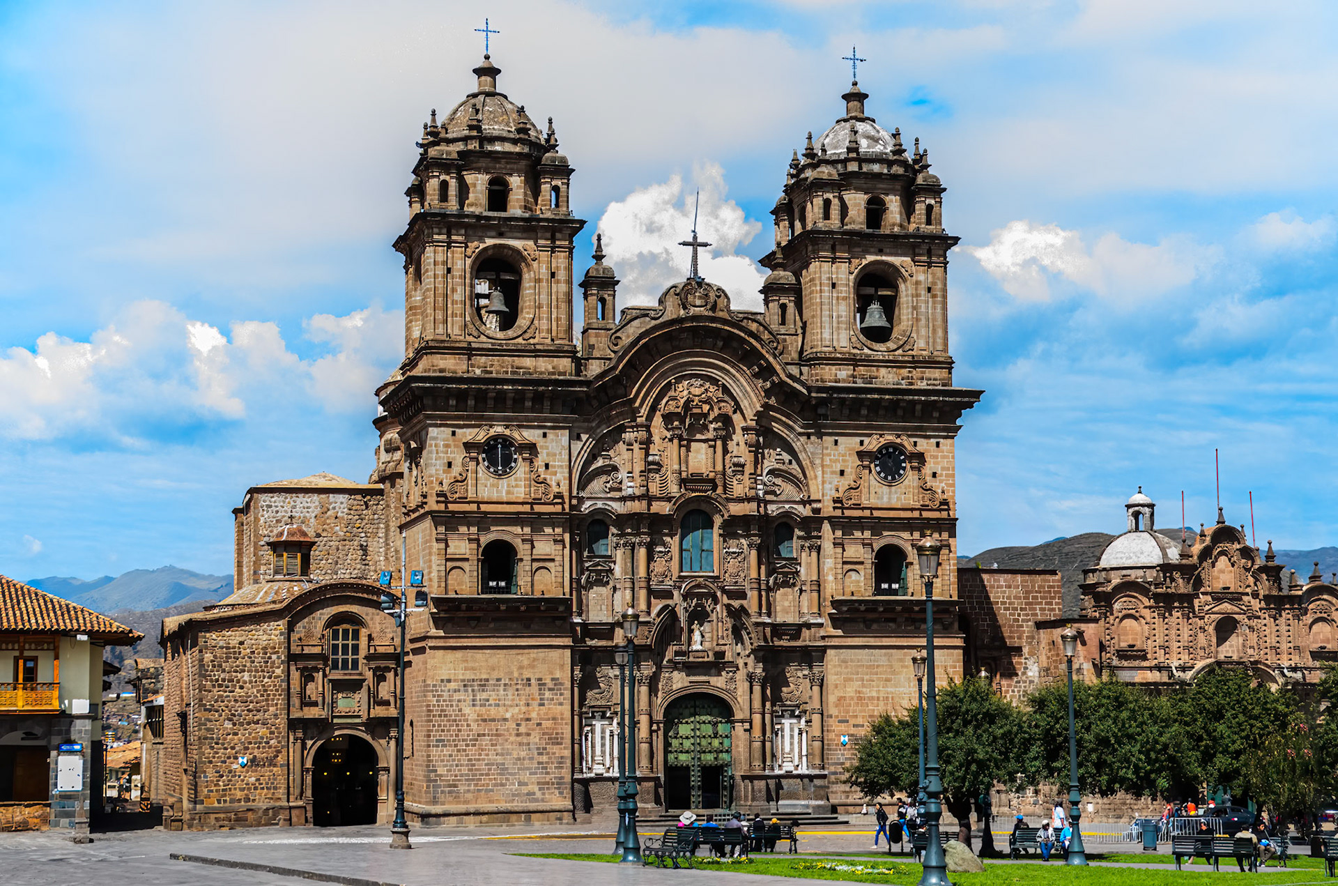 Iglesia de la Compañía de Jesús 1576. Built on an Inca palace.