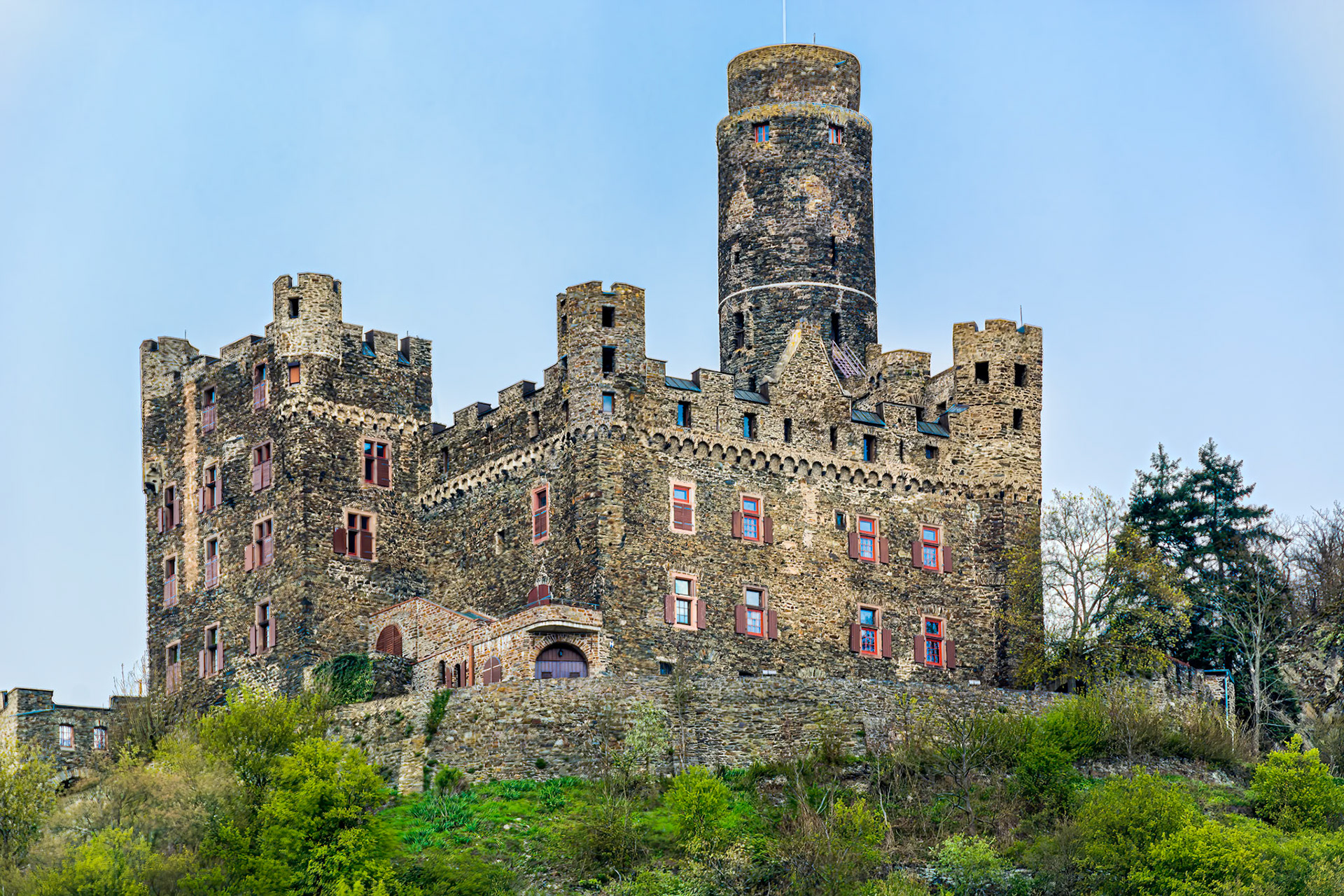 Burg Maus (Mouse Castle) on Rhine. Built in 1356