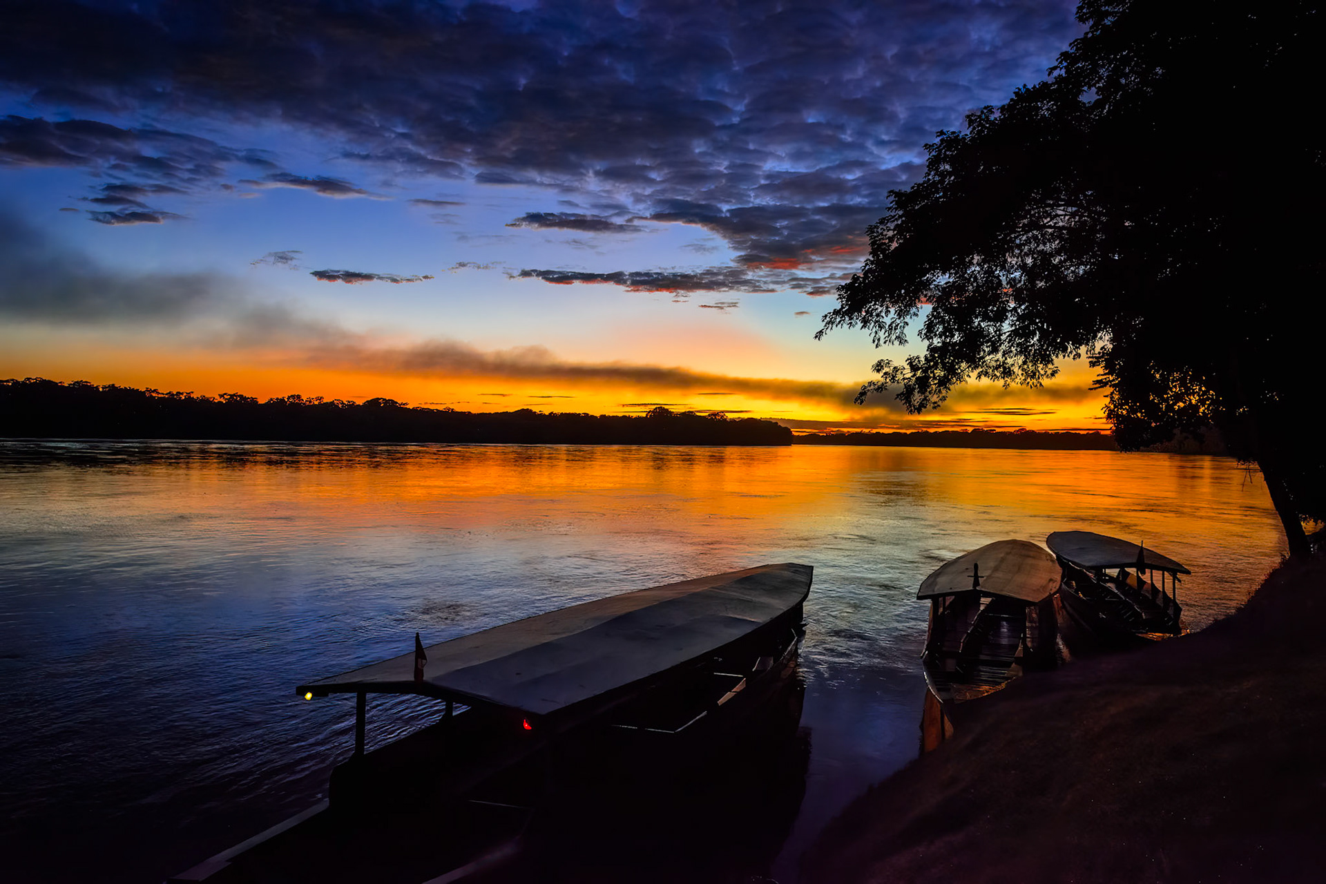 Sunrise on River Madre de Dios