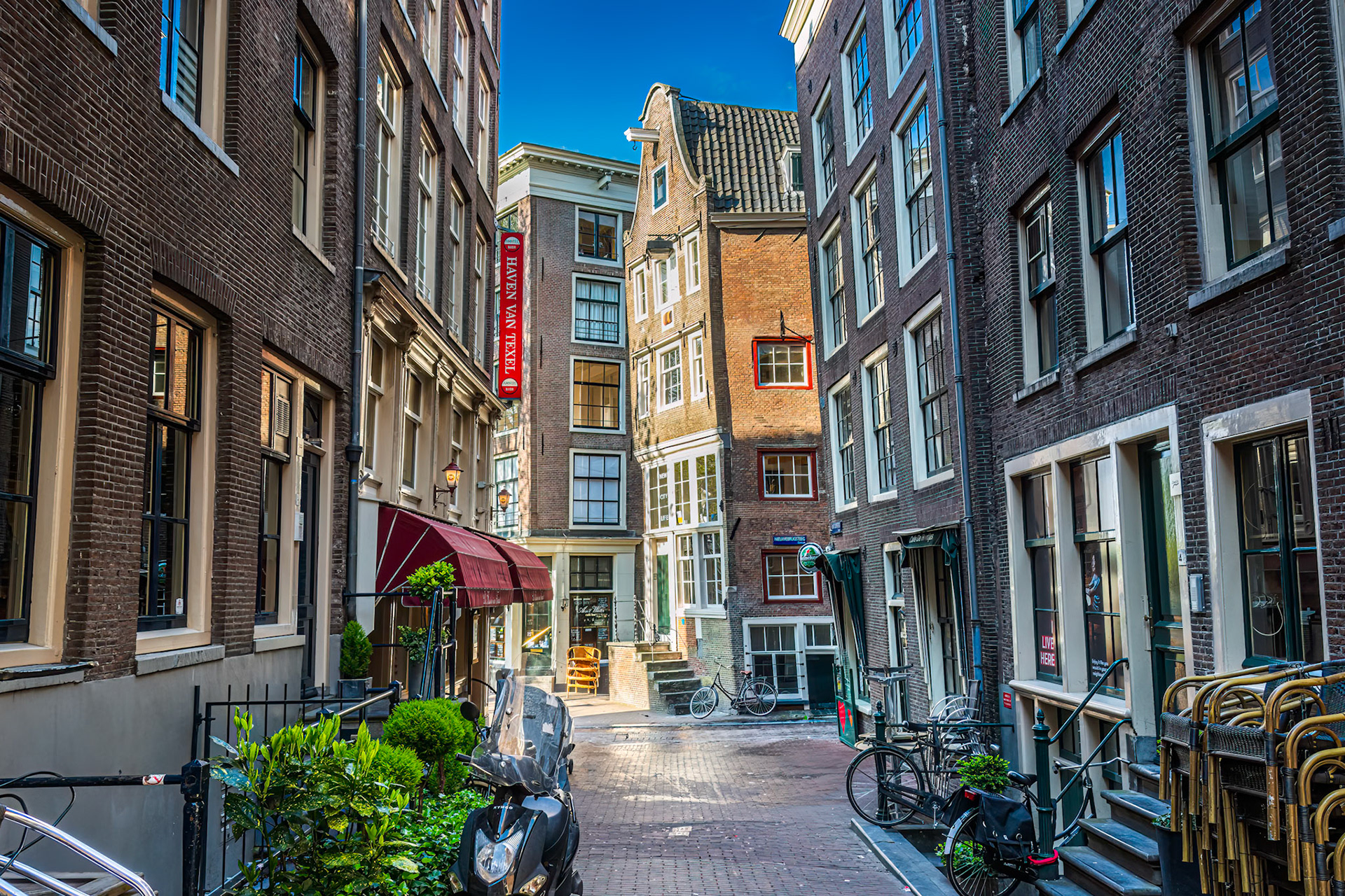 Older buildings starting to tilt
