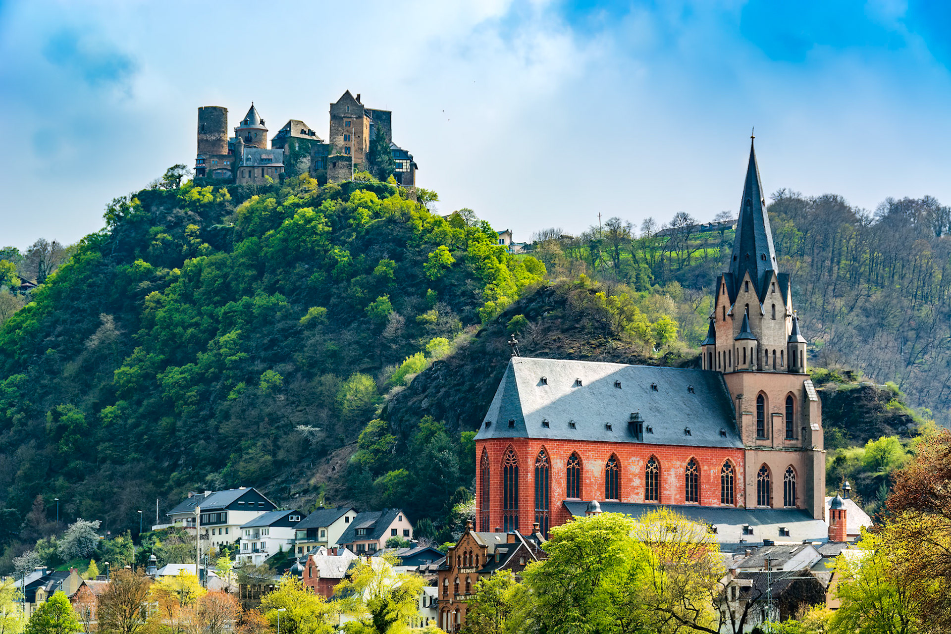 Imperial Castle Schönburg (1100-1149) and Church of Our Lady (from about 1300)
