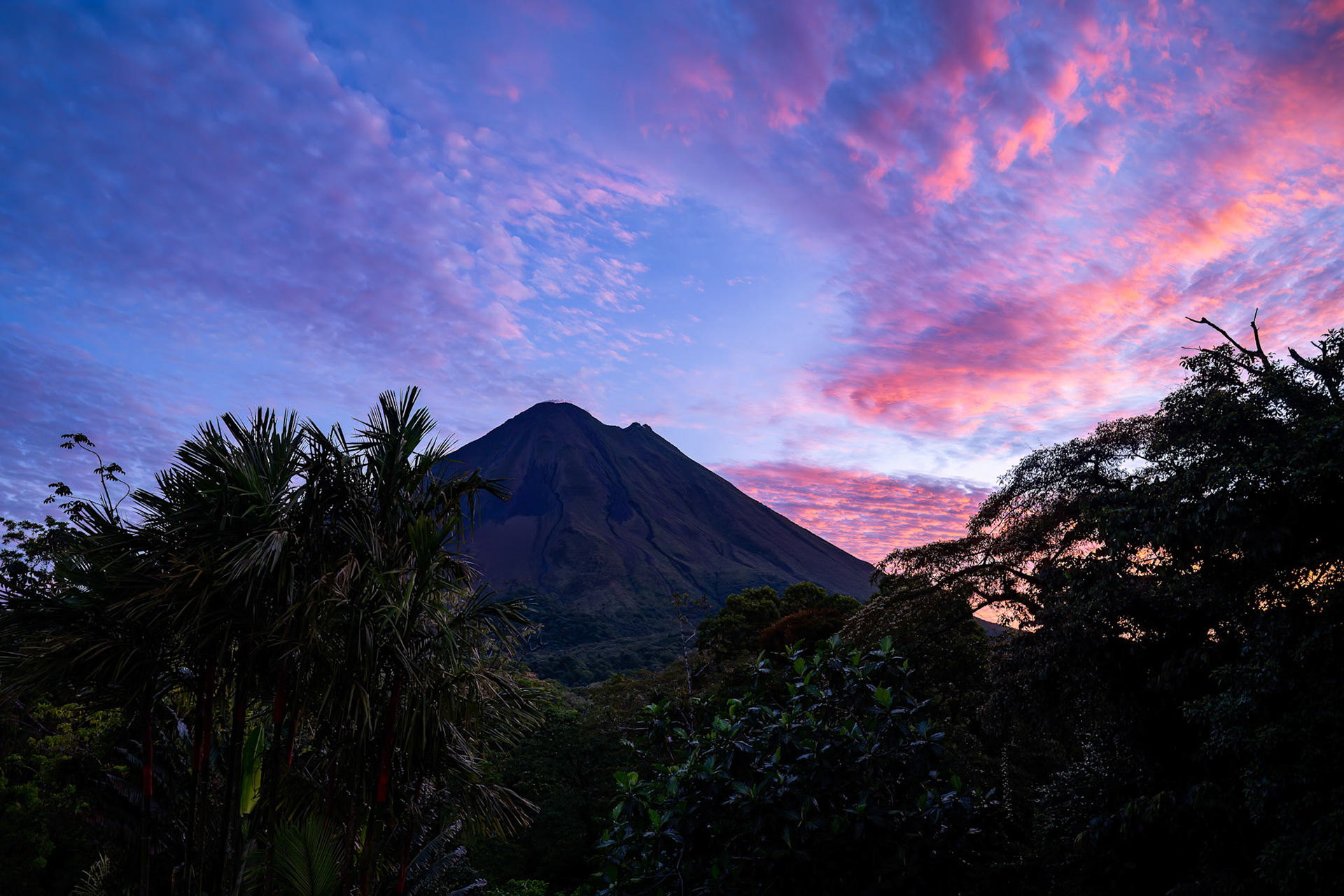 Arenal  Volcano Sunrise