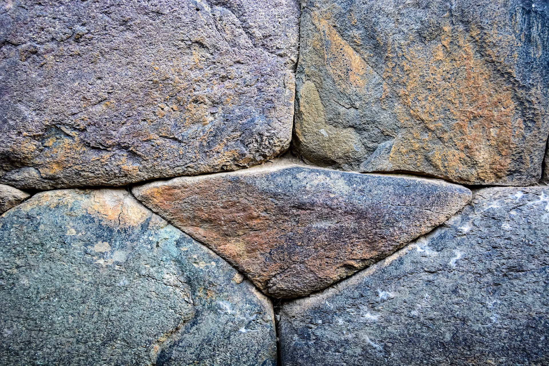 Fitted stones in Inca Wall