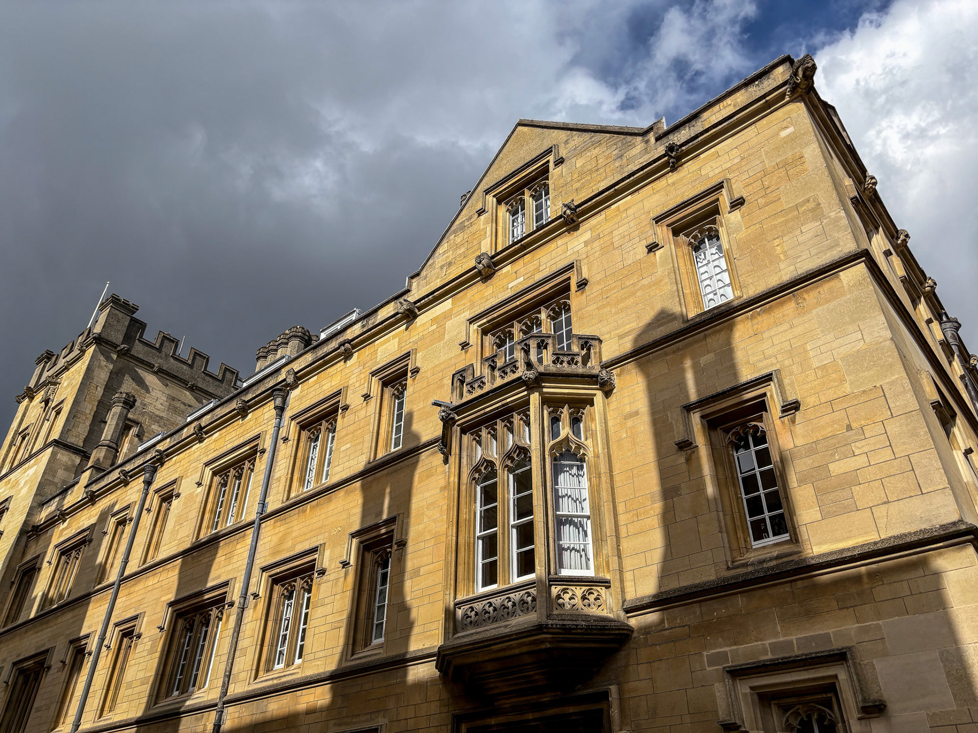 One of many gorgeous buildings in Oxford (on a cloudy, rainy day).