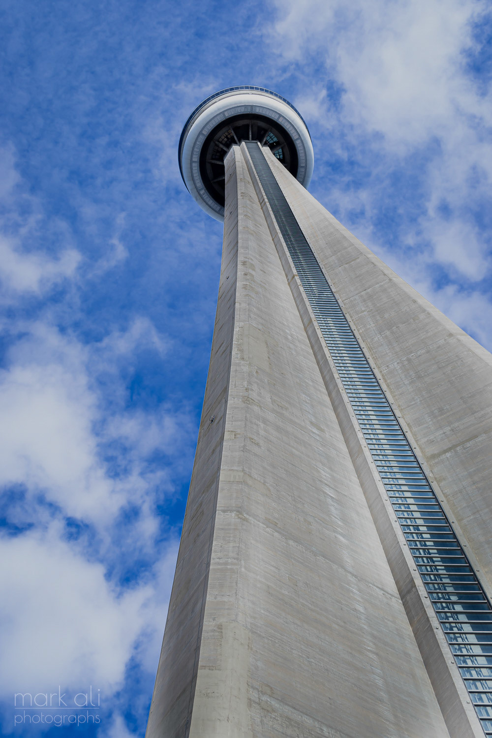 "CN Tower"