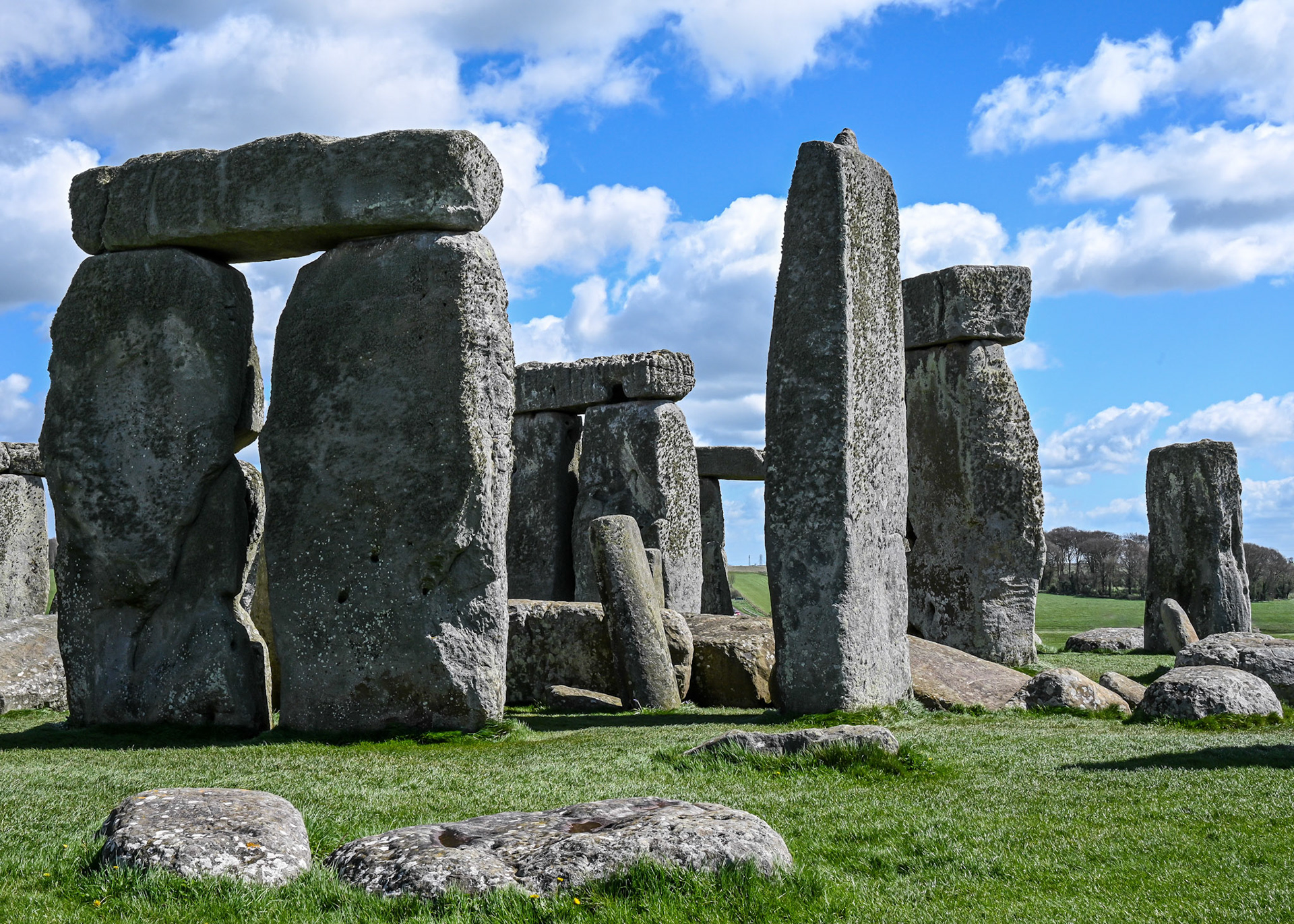 Very very old stones at Stonehenge.