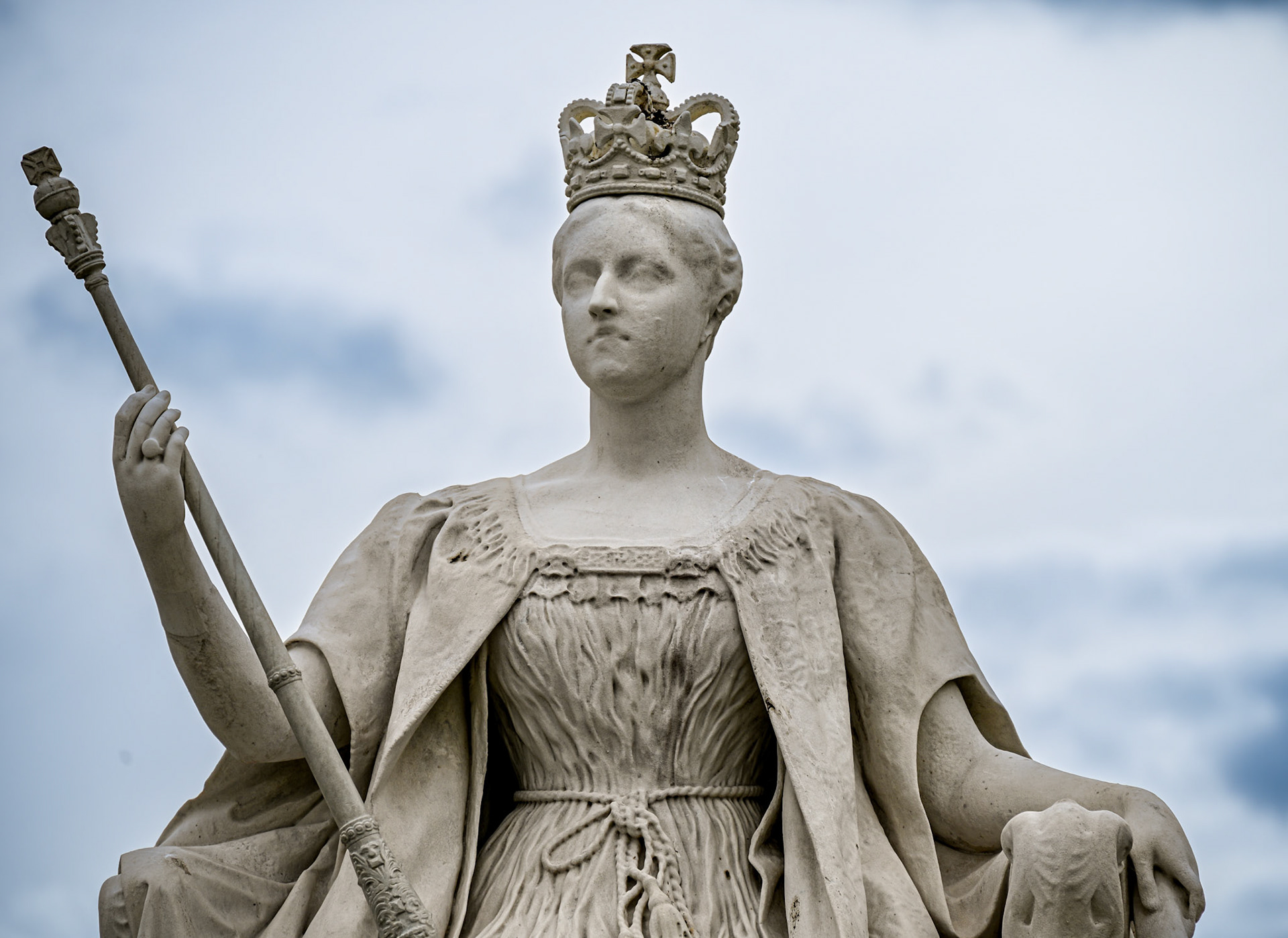 A statue of Queen Victoria near Kensington Palace in London, depicting her at age 18.