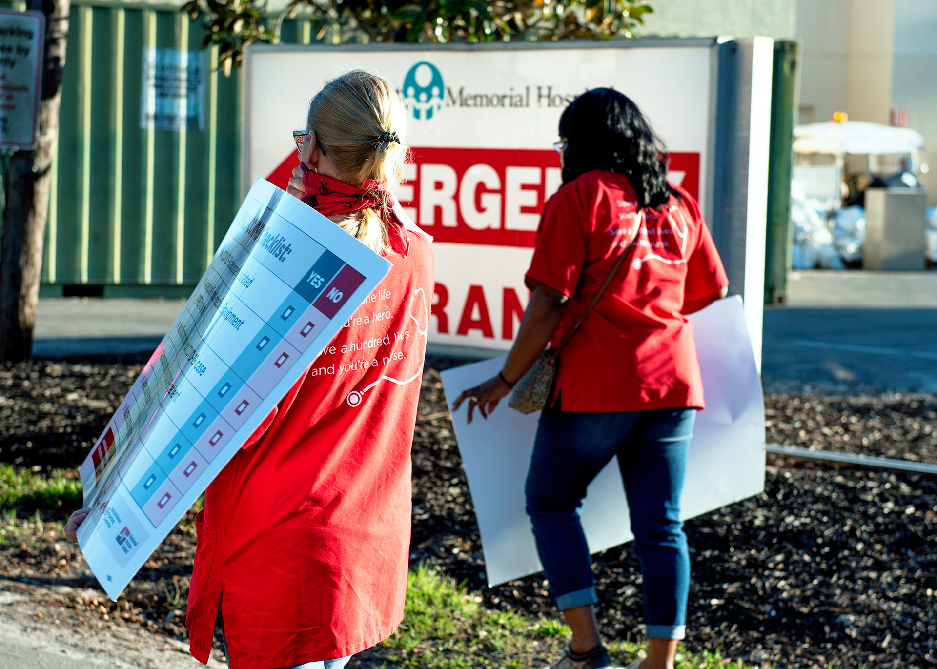 Nurses union protests shortage of PPE