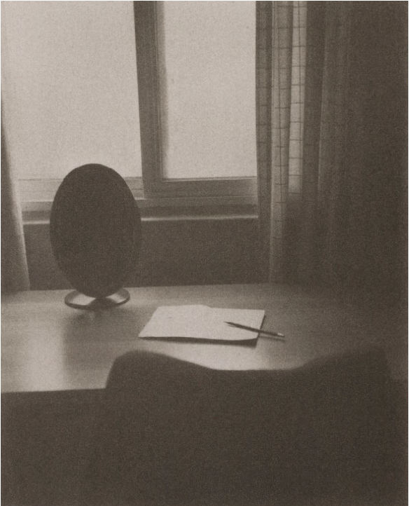 The Father's Touch Story_Note #4, Monochrome Gum Bichromate Print, 25.4x20.3cm, 2019