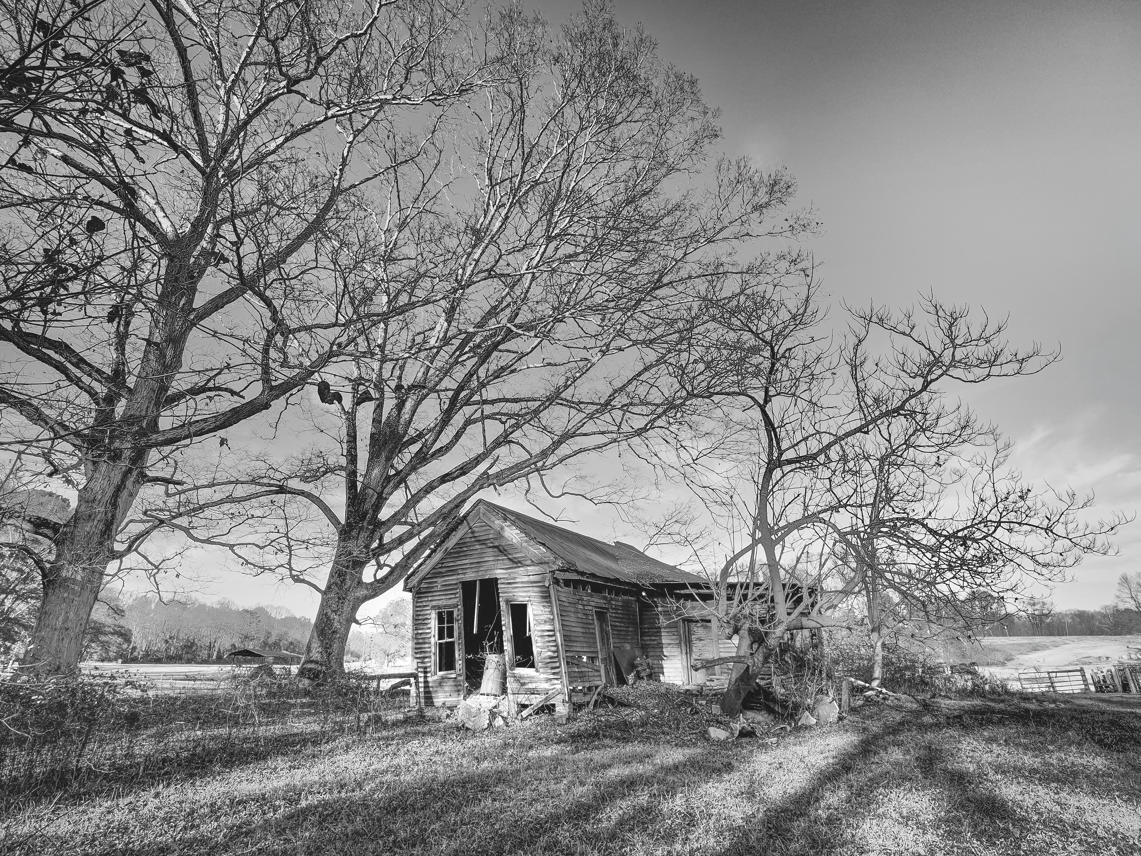 Abandoned farmhouse, Jackson Trail Road in Jefferson, Georgia.