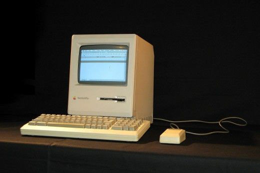 primo Macintosh acquistato dall'azienda nel 1988