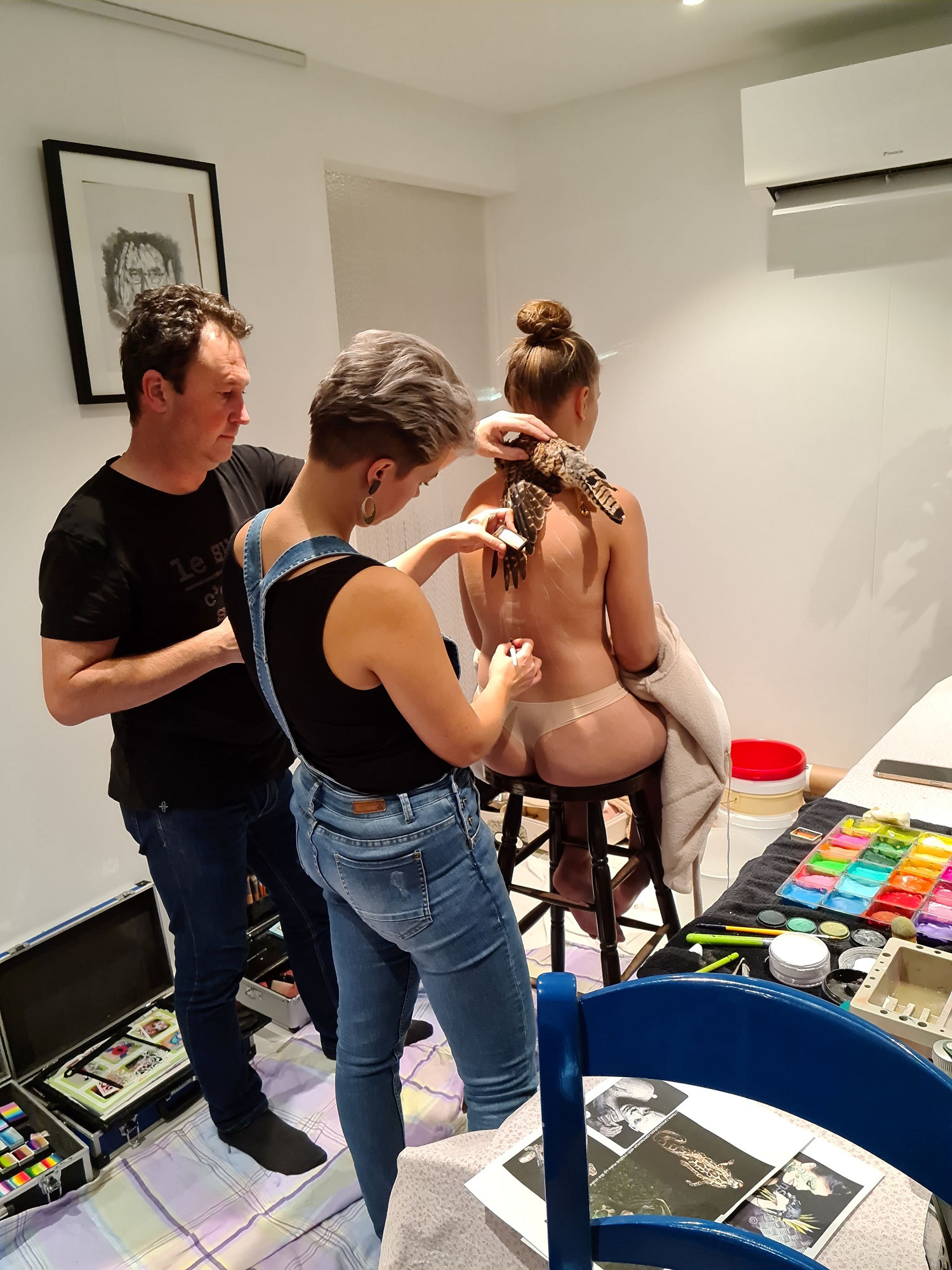 Bodypaintster MamaKelly at work