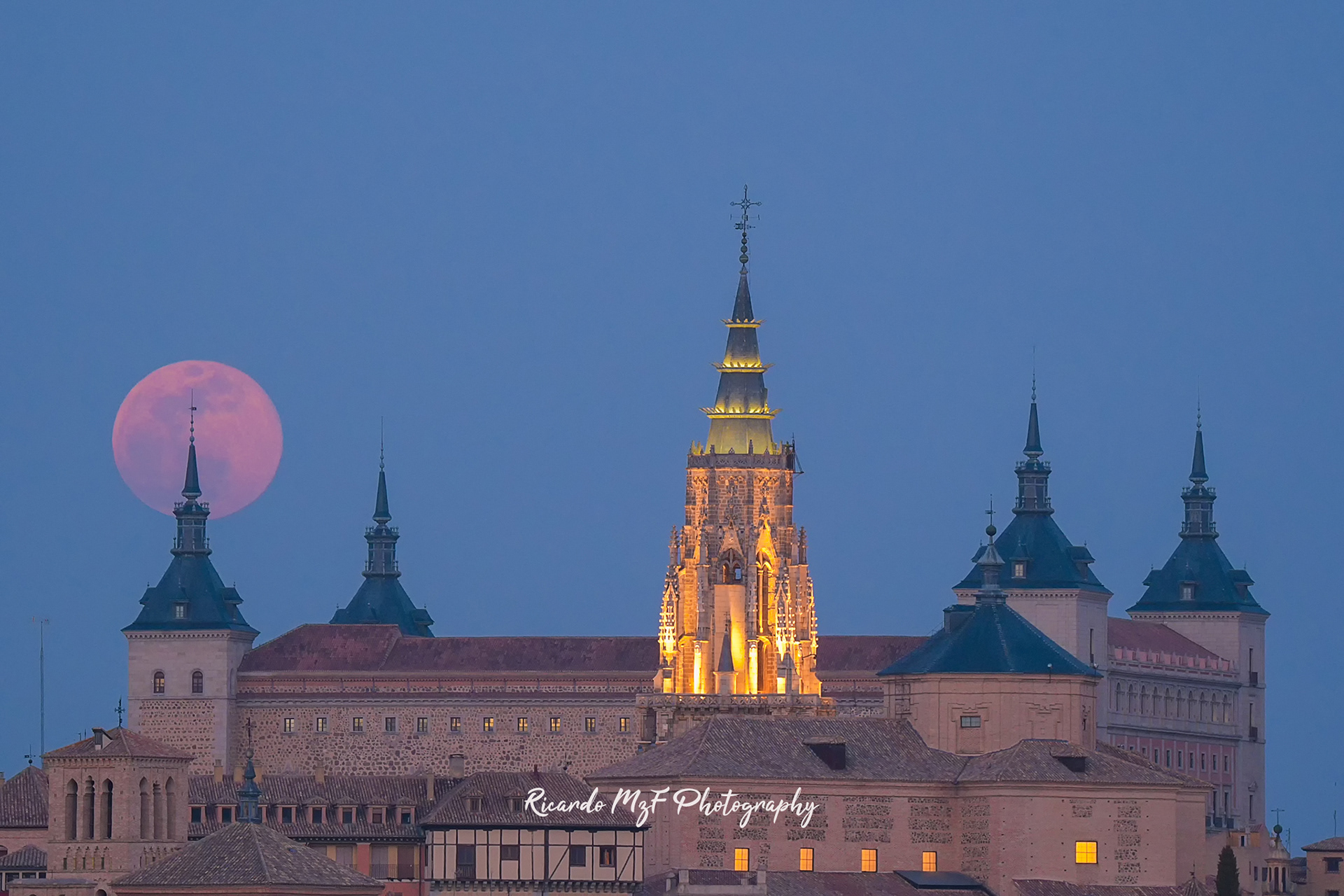 Salida de Luna tras Alcazar de Toledo