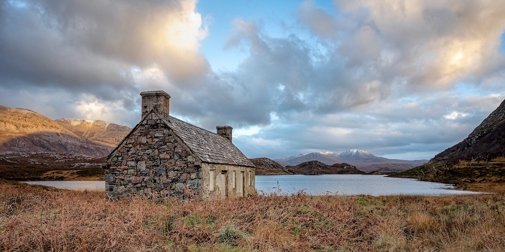 Loch Stack bothy