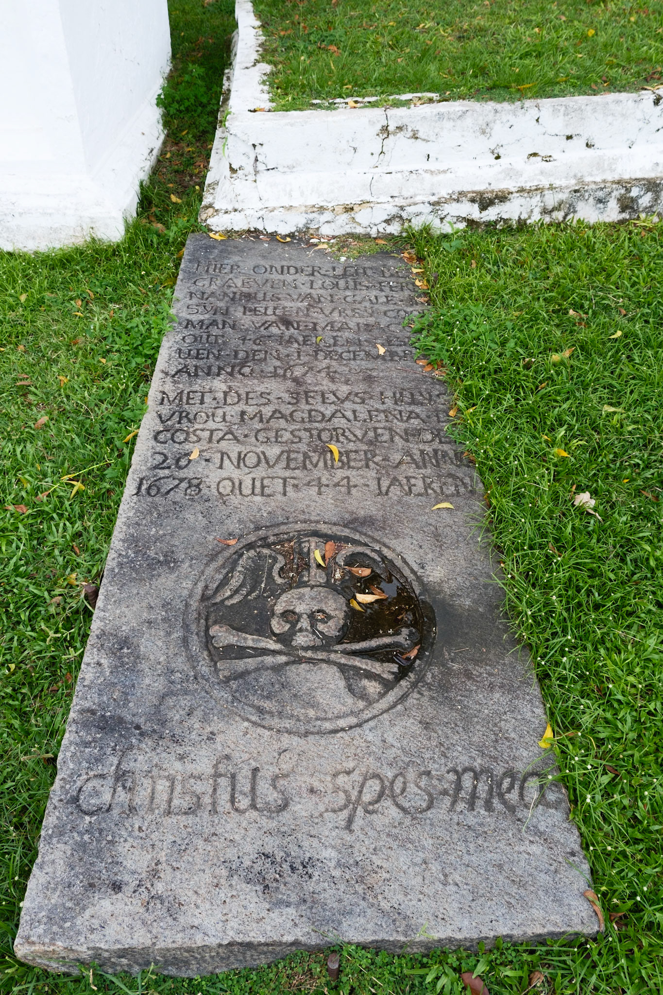 Old Dutch graves