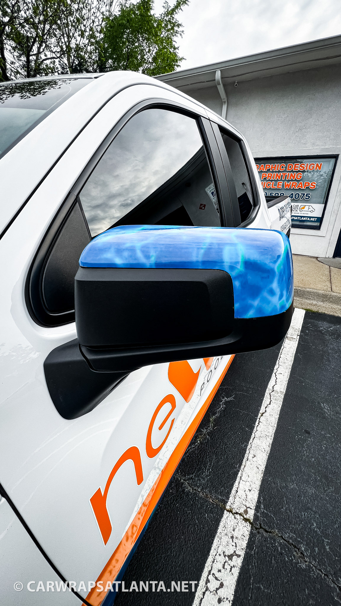 Tallahassee roads, meet your brand ambassador! Neway Pools chose Car Wraps Atlanta for their GMC Truck partial wrap, ensuring maximum visibility. #BrandAmbassador #TallyDrives