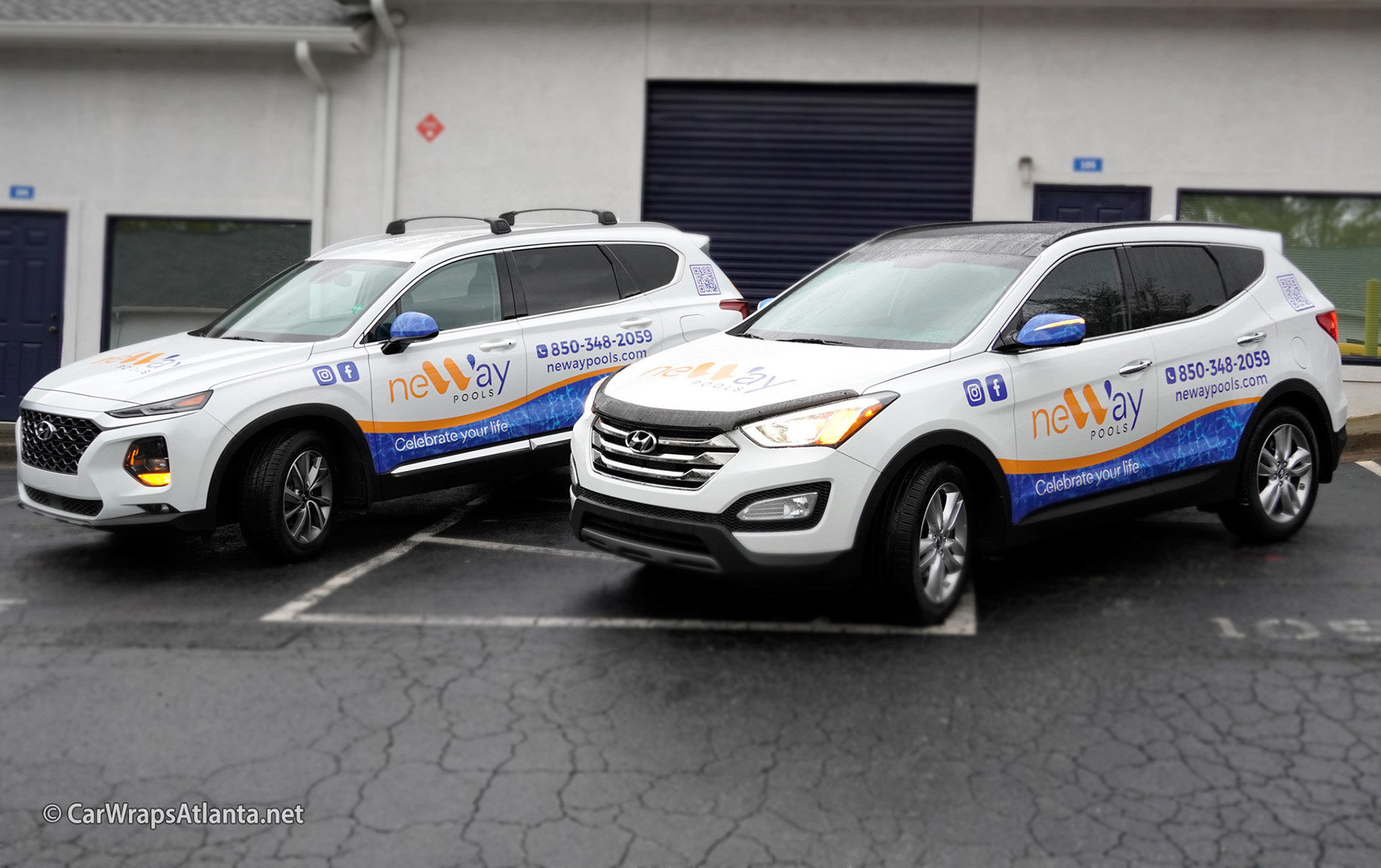 Full view of the wrapped Hyundai Santa Fe demonstrating high visibility for the pool company fleet.