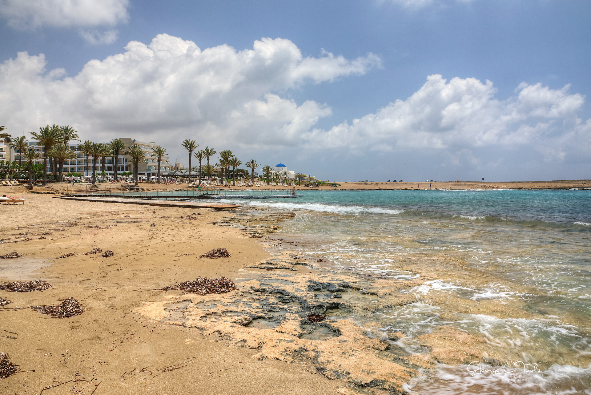 Pioneer-Beach-Hotel,-Paphos