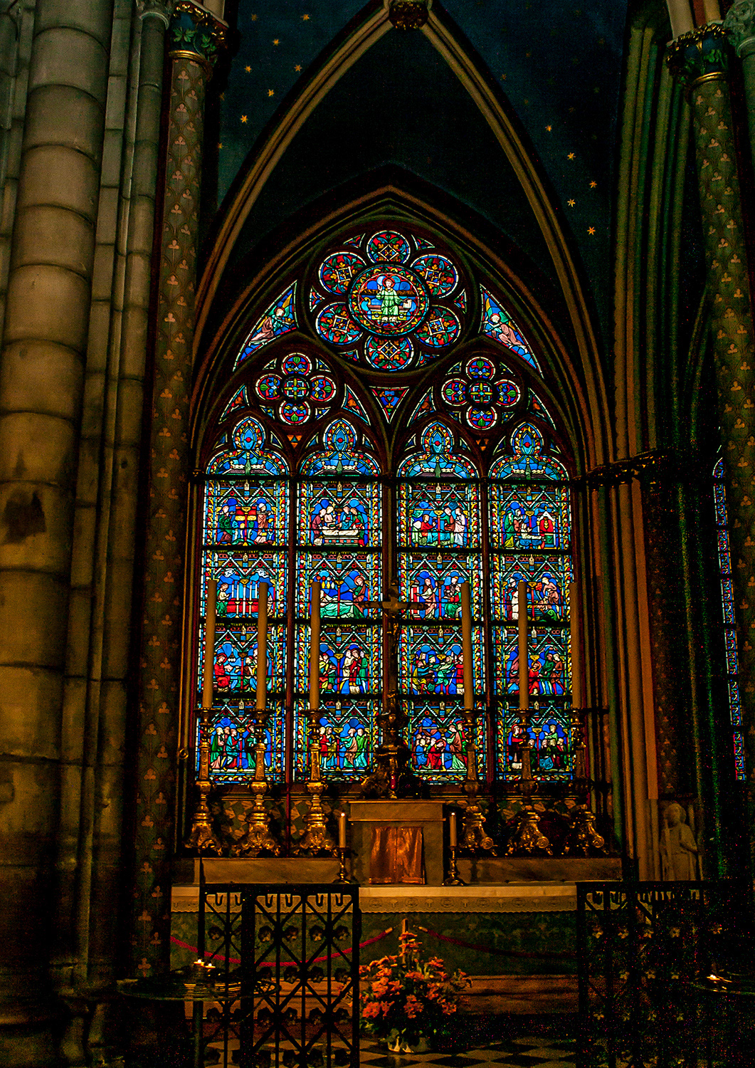 Notre Dame Cathedral Paris 01122008