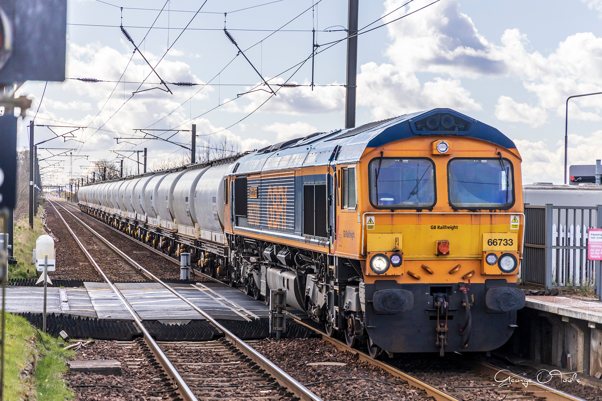 66733 Class 66 GB Railfreight Cambridge PSB at Kirknewton