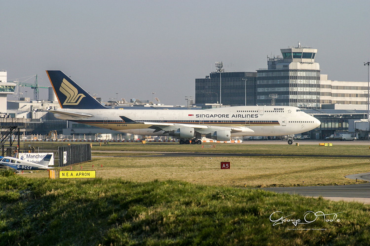 9V-SPA Boeing 747-412(BCF) Singapore Airlines